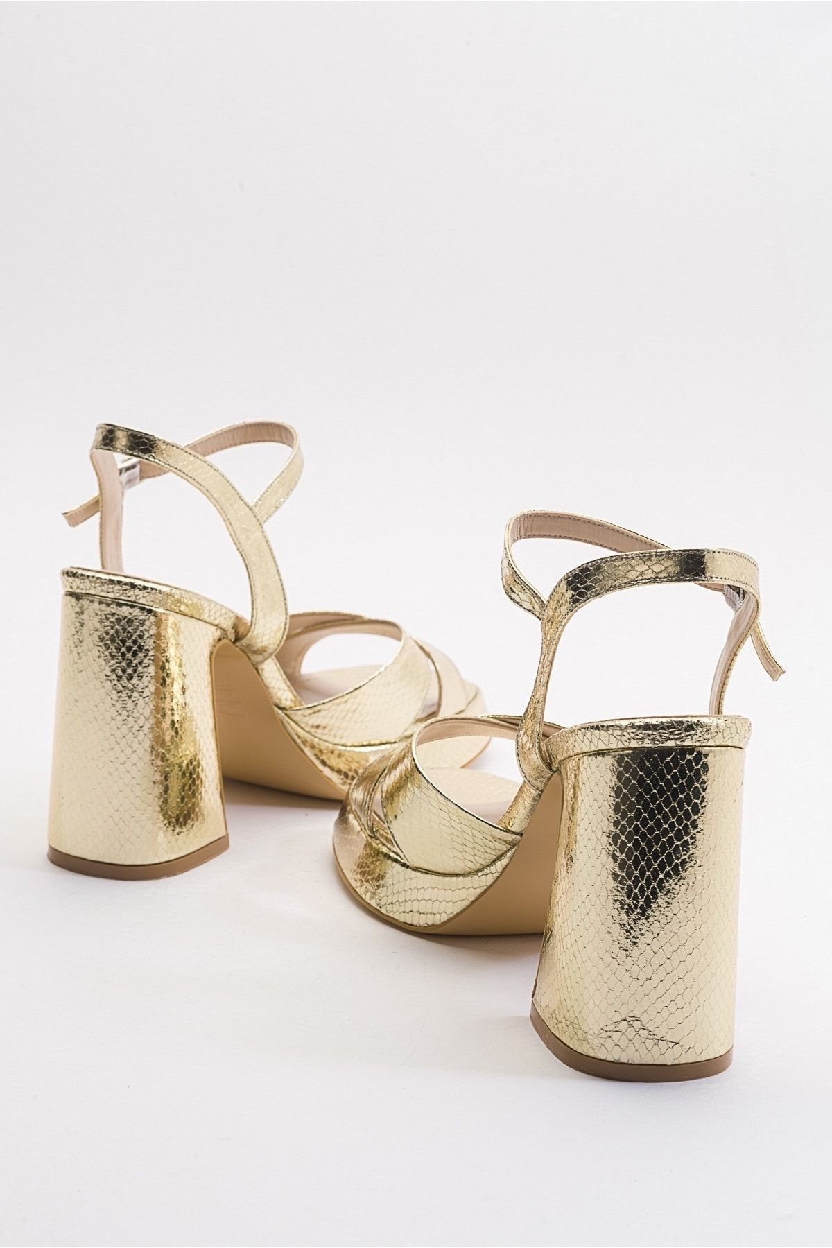 کفش پاشنه کلاسیک طلایی زنانه الگوی طلای Lello Gold Heep luvishoes
