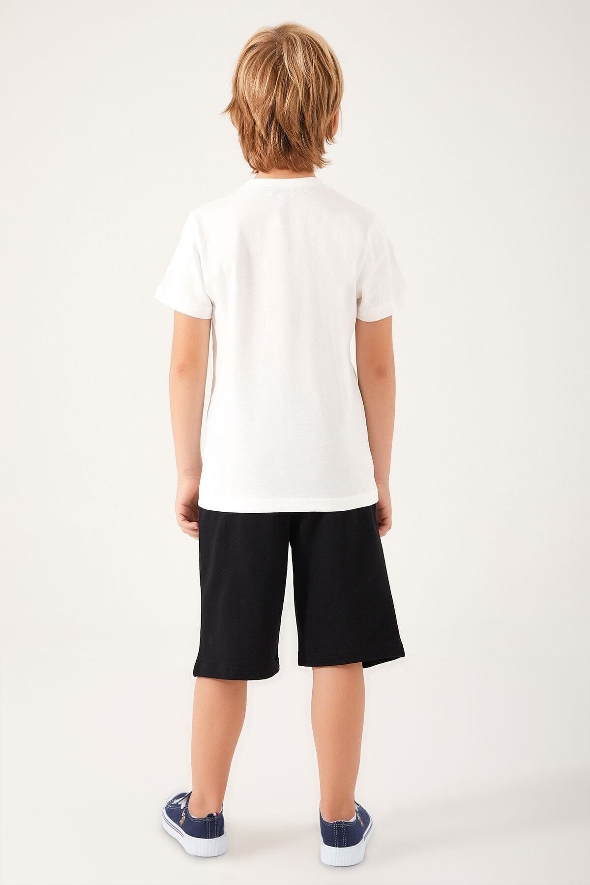 Bright colored bermuda shorts outlet