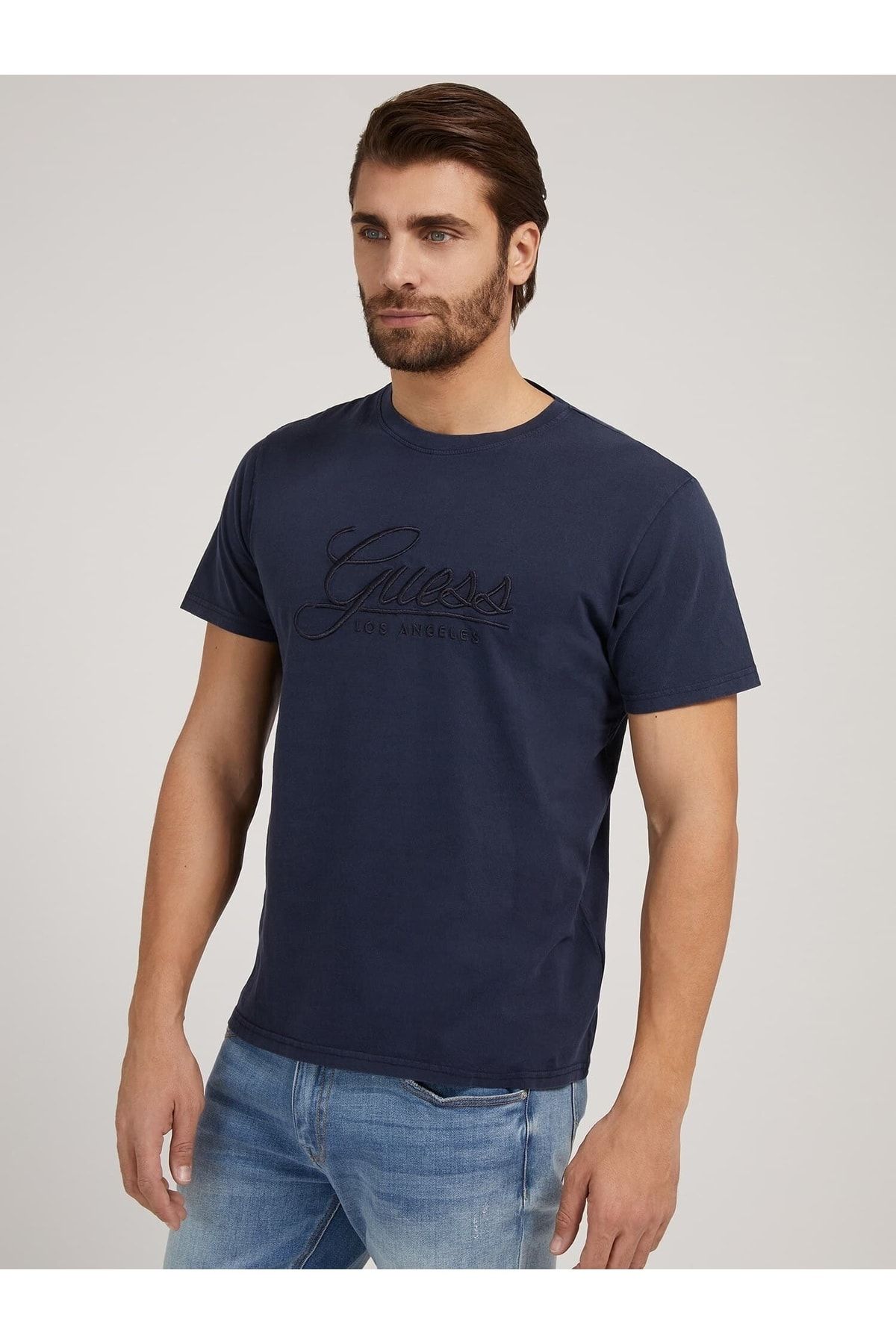 تی شرت آبی سرمه ای یقه گرد طرح چاپی آستین کوتاه مردانه گس Guess (برند آمریکا)
