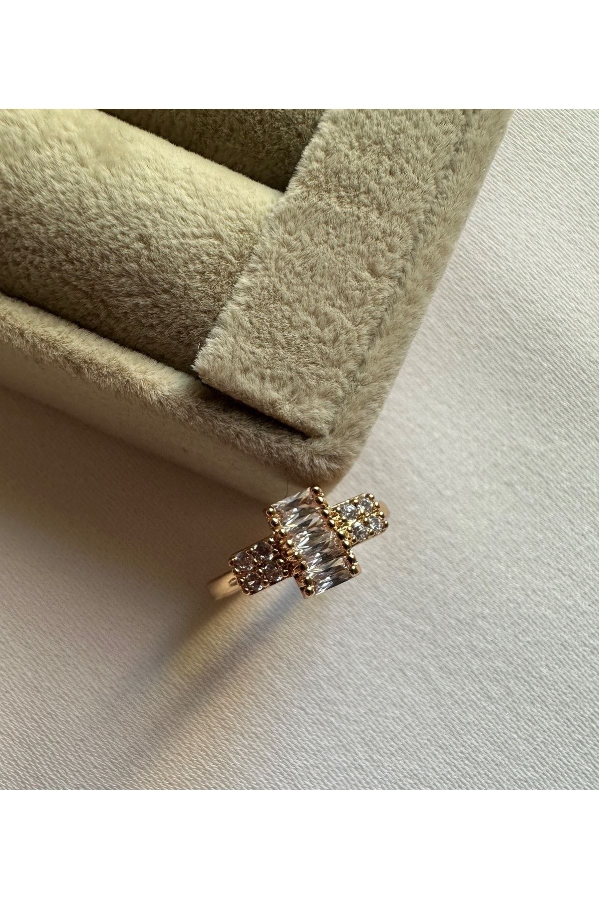 Thin on sale rings trend