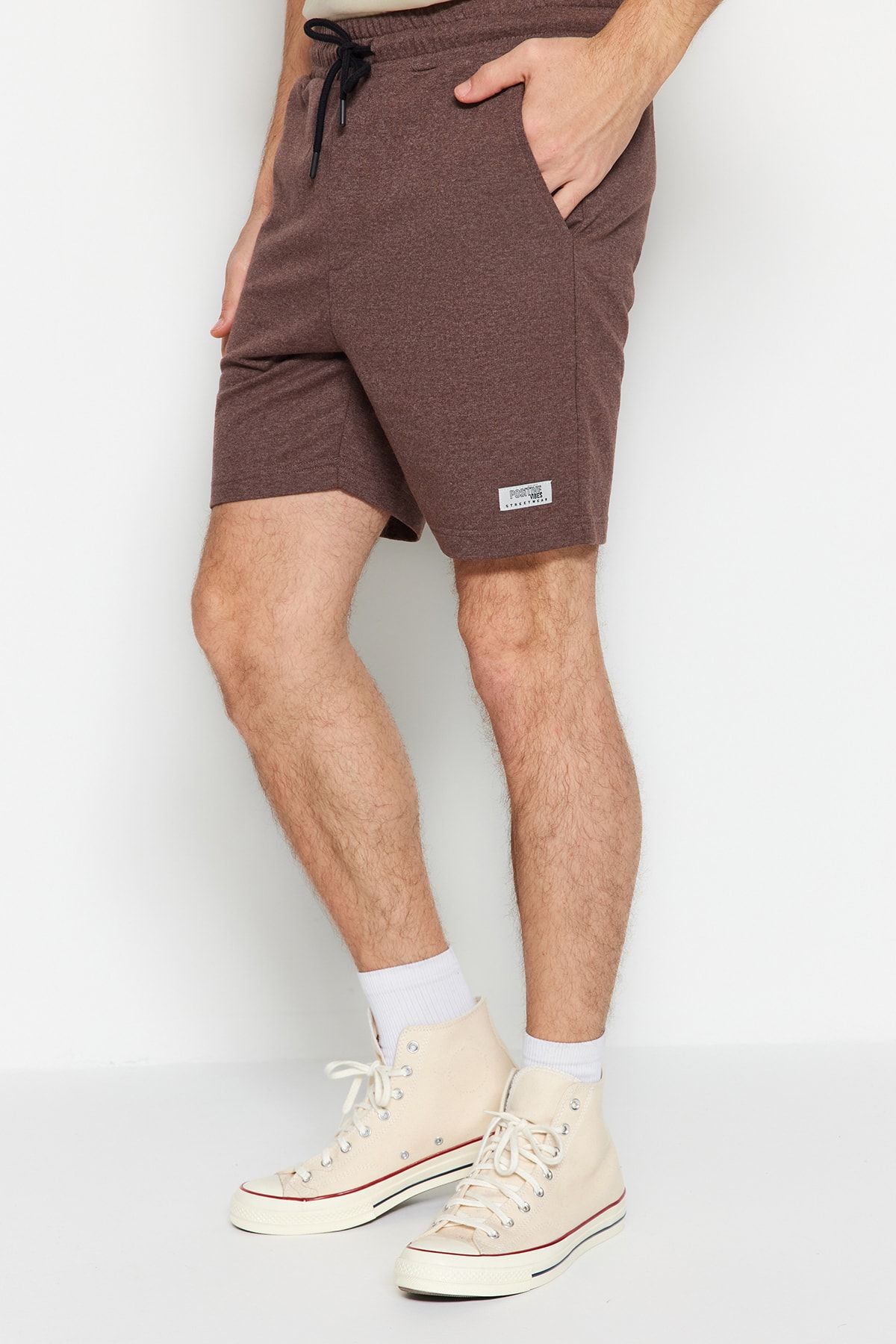 TRENDYOL MAN Kahverengi Erkek Regular Şort &amp; Bermuda TMNSS23SR00079 VB9164