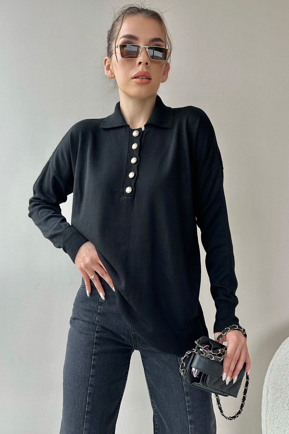 Black polo neck with gold buttons 2025