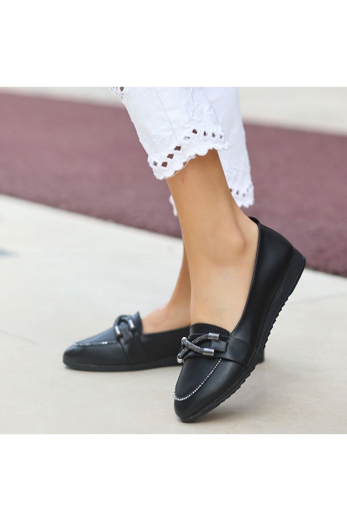 Siyah Cilt Babet Ayakkabı