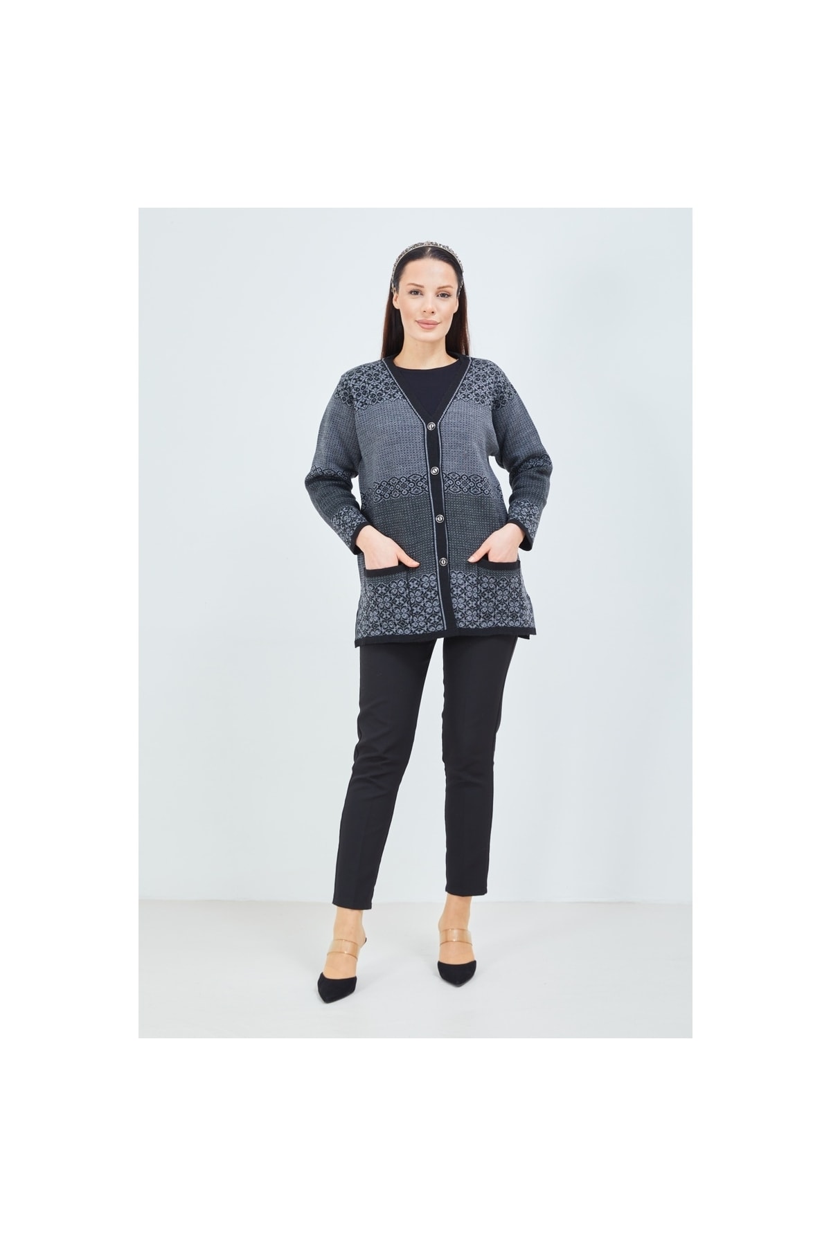 Fresh&Moda  Kadın Siyah Gri Desenli Triko Düğmeli Cepli Kışlık Anne Hırkası - Görsel 8