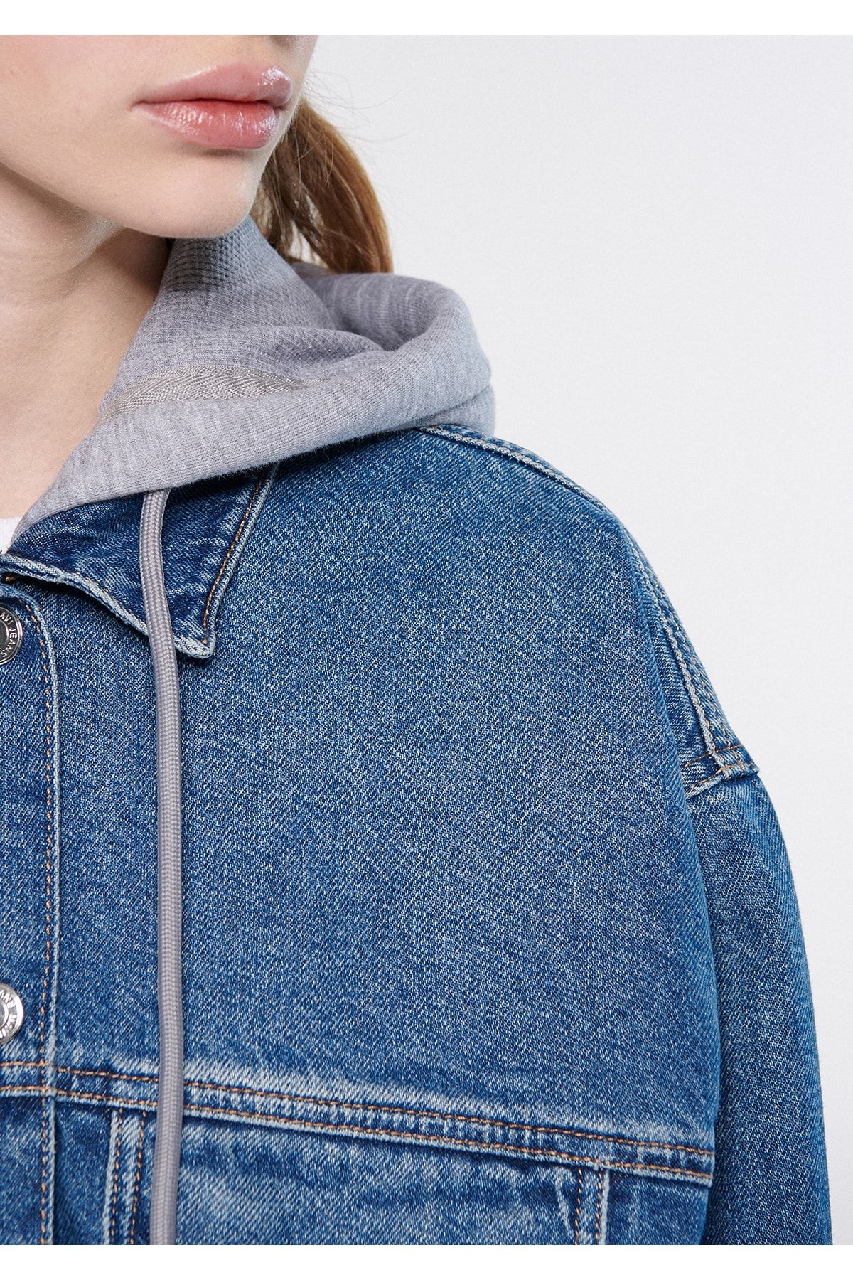 Mavi Lexa Kapüşonlu Indigo Jean Ceket Oversize / Geniş Kesim 110641-35265 CE10148