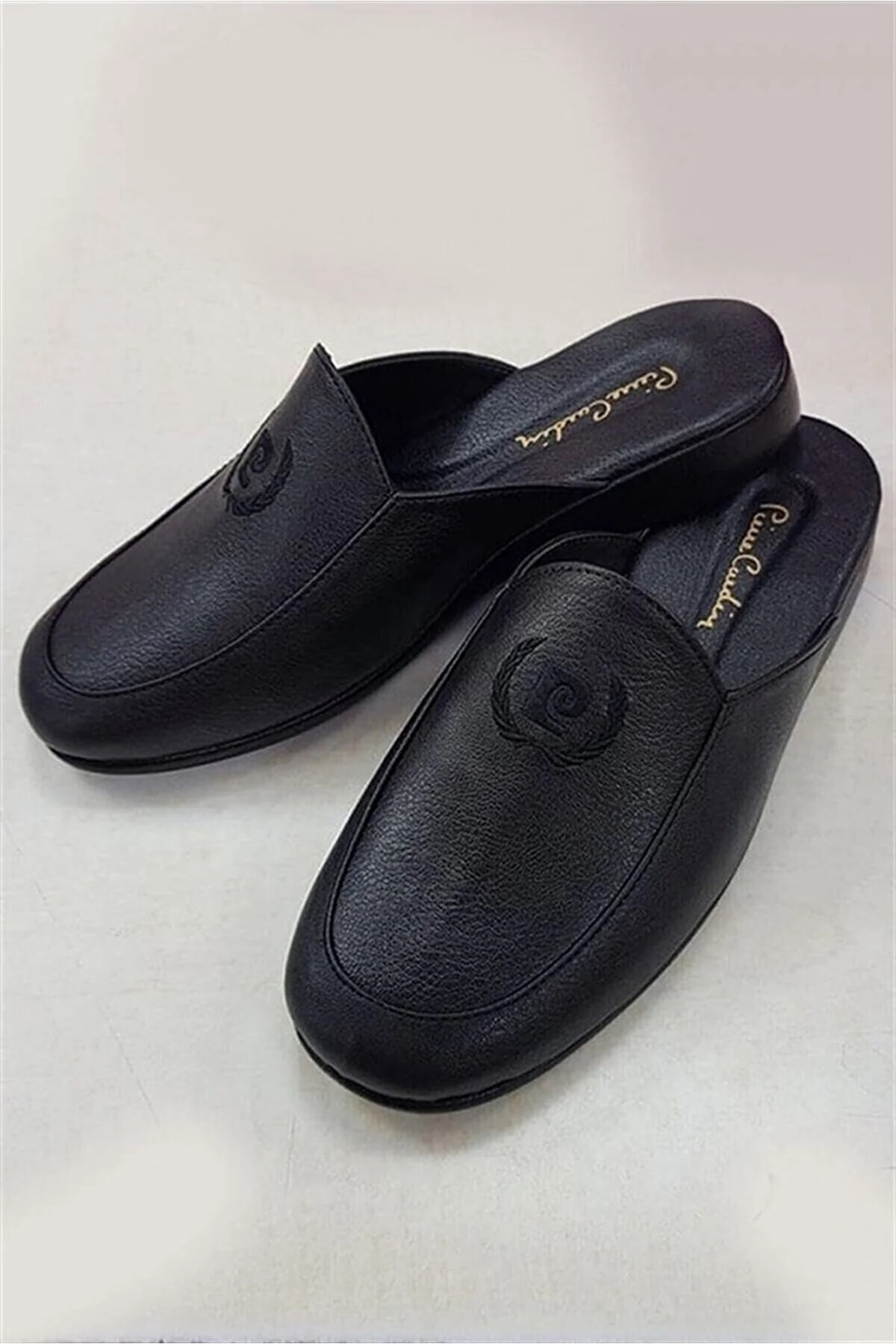 دمپایی خانگی مردانه راسته | پیر کاردین Pierre Cardin 7f6f57ba-35f5-5b70-ae5d-ca4df04c89b6 - تصویر 7