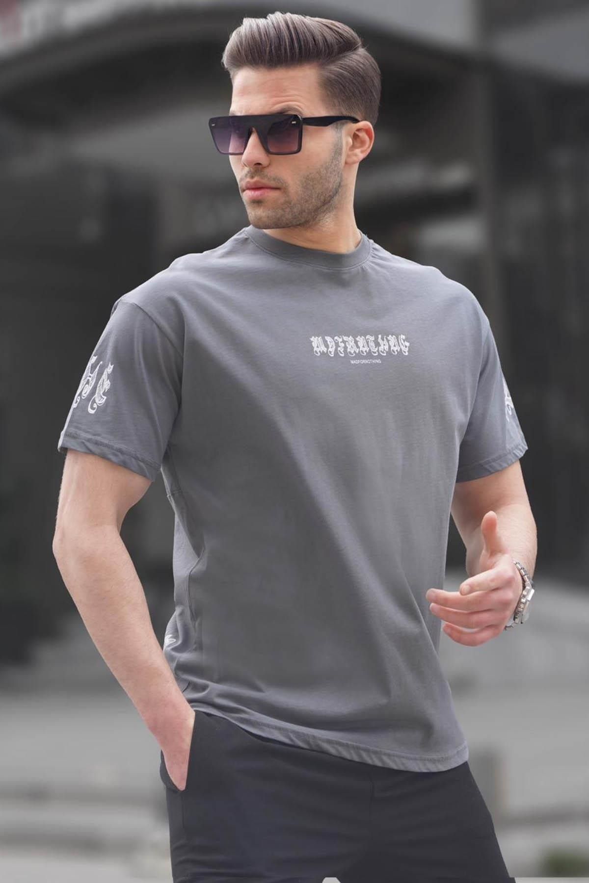 تی شرت یقه خدمه طرح چاپی آستین کوتاه مردانه مدمکست Madmext (ساخت ترکیه)