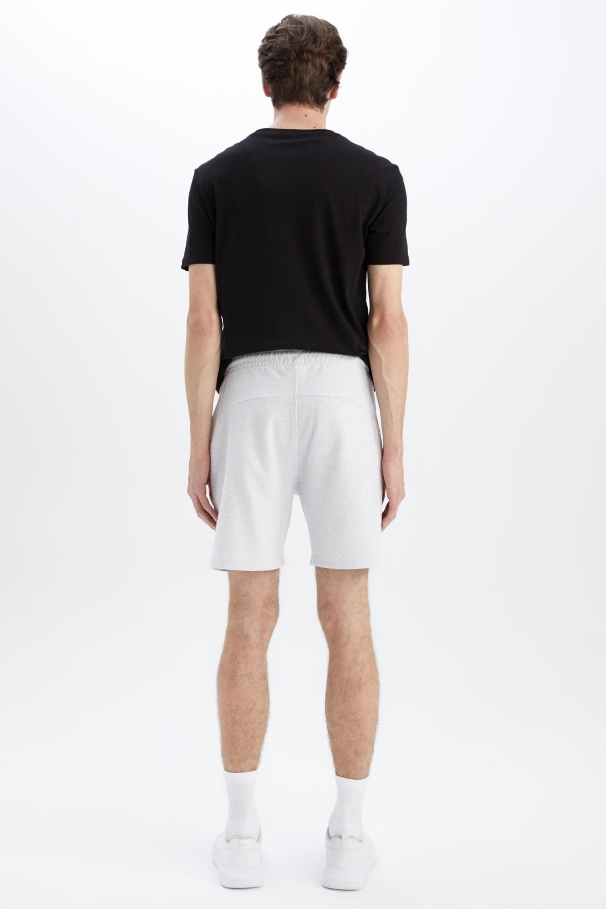 DeFacto Slim Fit Dar Paça Şort VB5974