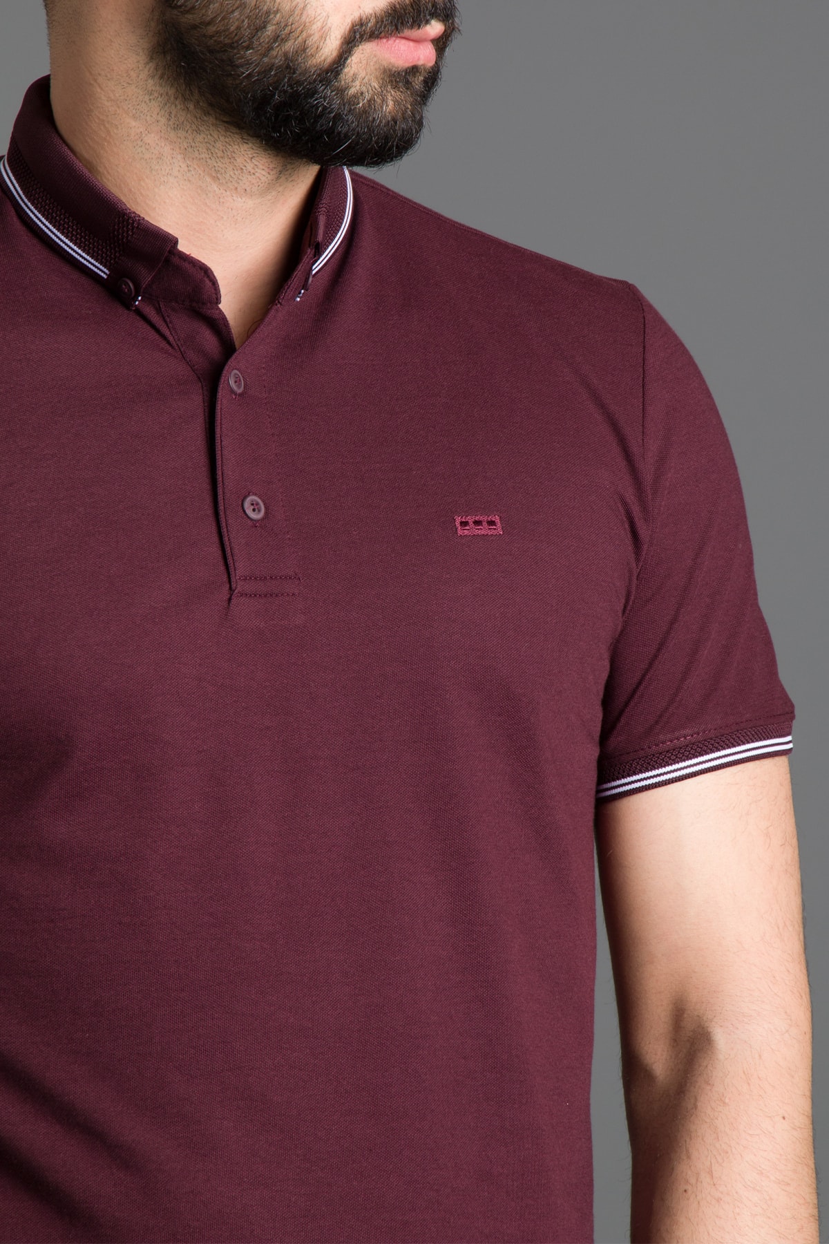 TRENDYOL Herren Basic T-Shirt Kurzarm – Regular Fit, Runder Kragen, Aus 66% Polyester & 34% Baumwolle