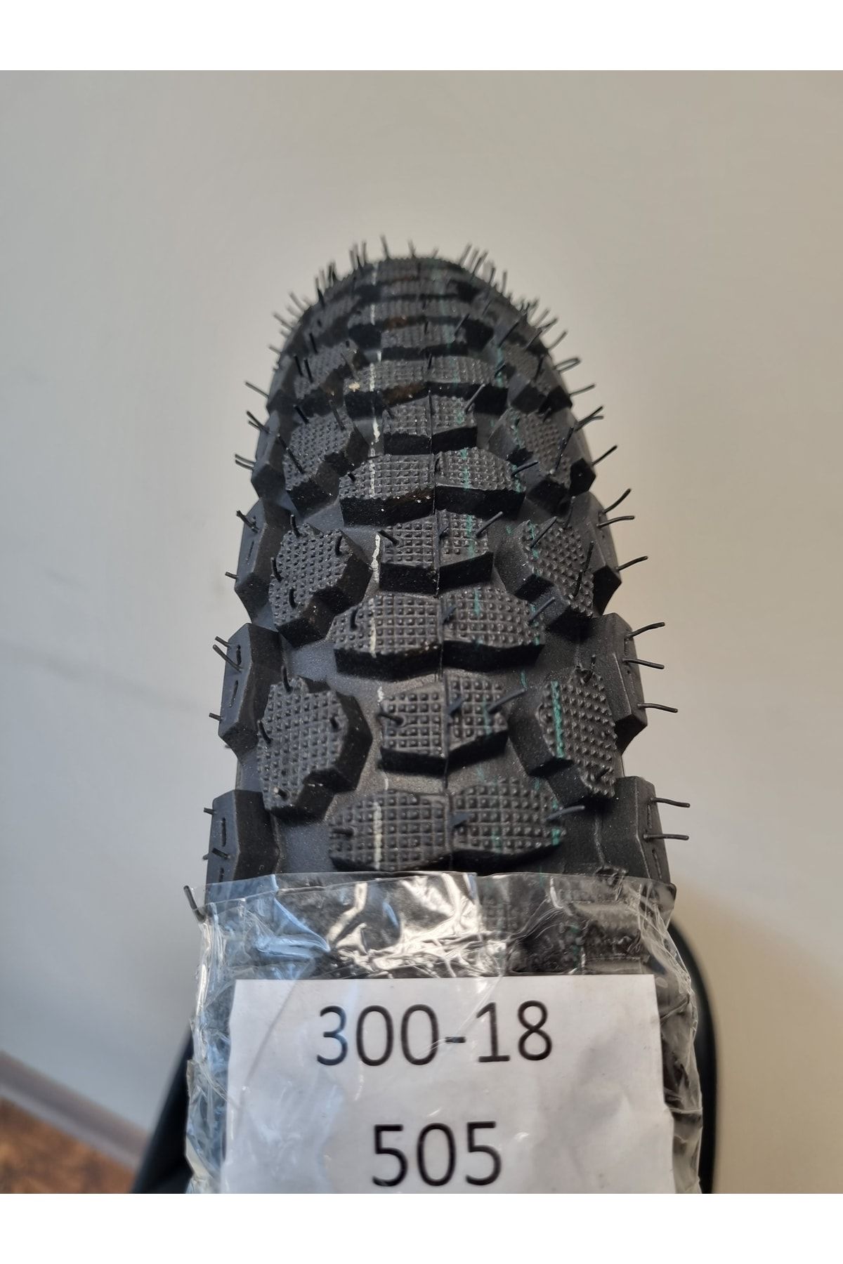 MARUTİ TYRES 300-18 Tl(tubeless) Motosiklet Lastiği 505 A