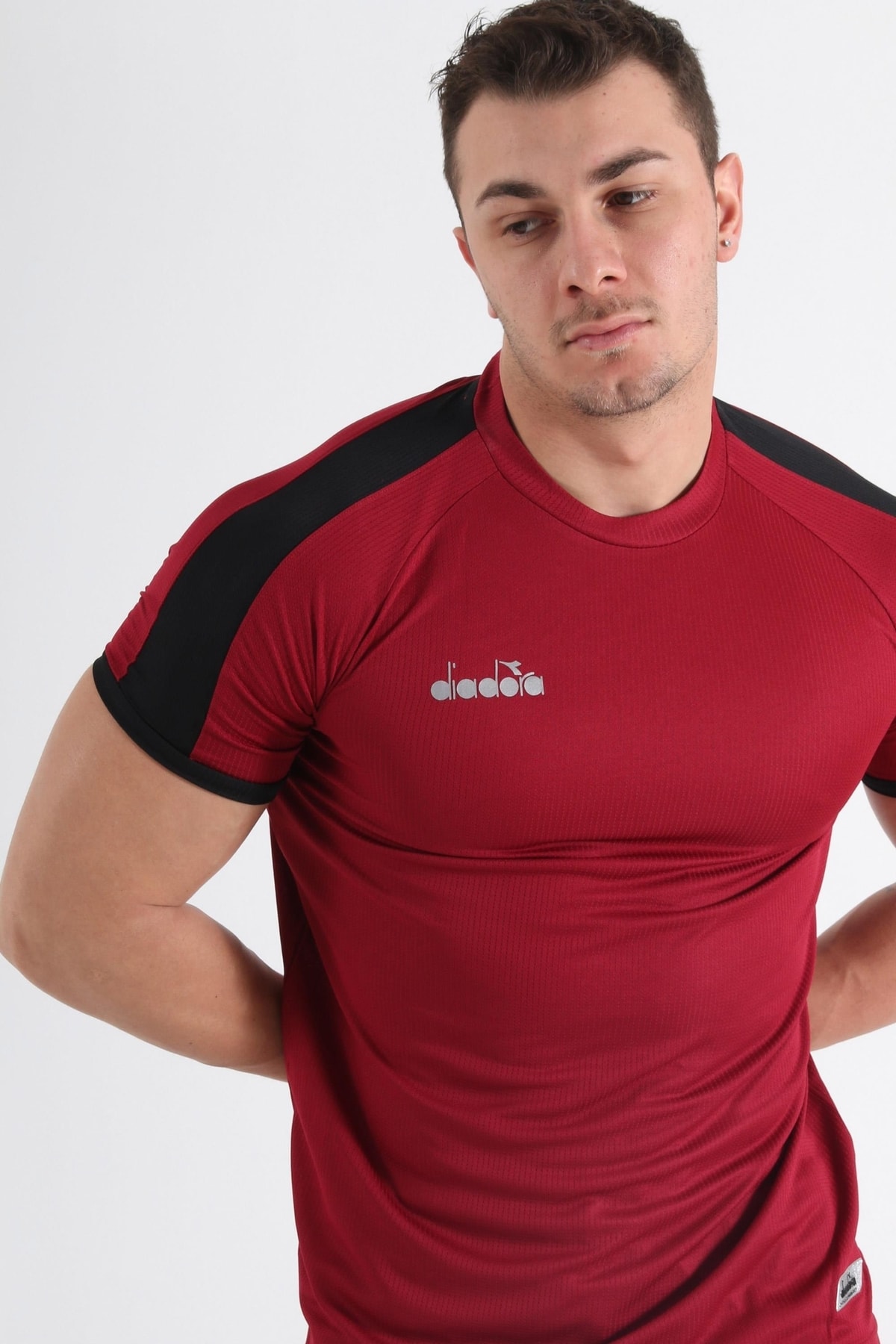Diadora Mundial 21 Antrenman T-shirt Bordo-siyah görsel 4