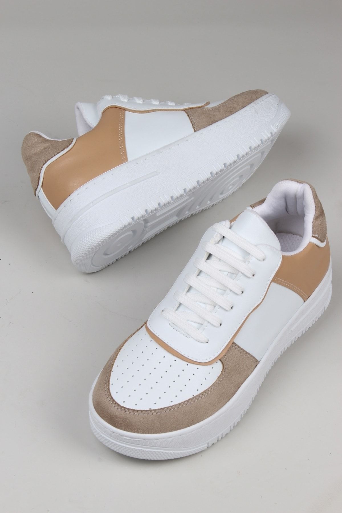 Zapatillas hotsell beige plataforma