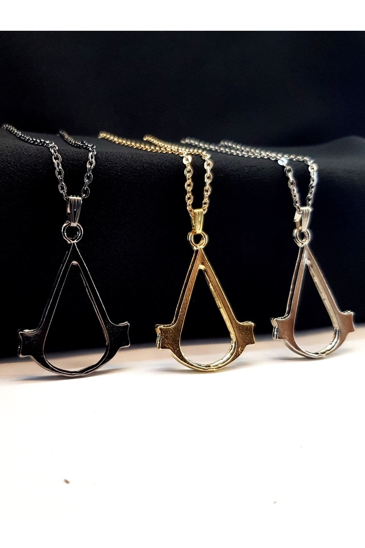 Dukkanka Set of 3 Assassin s Creed Necklaces Trendyol