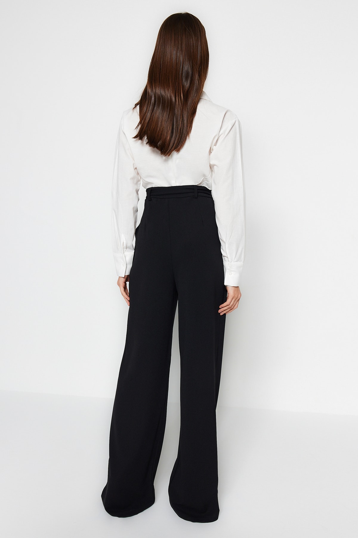 Trendyolmilla  Siyah Kemerli Wideleg/Geniş Paça Normal Bel Smart Krep Kumaş Örme Pantolon TWOSS23PL00330 - Görsel 5