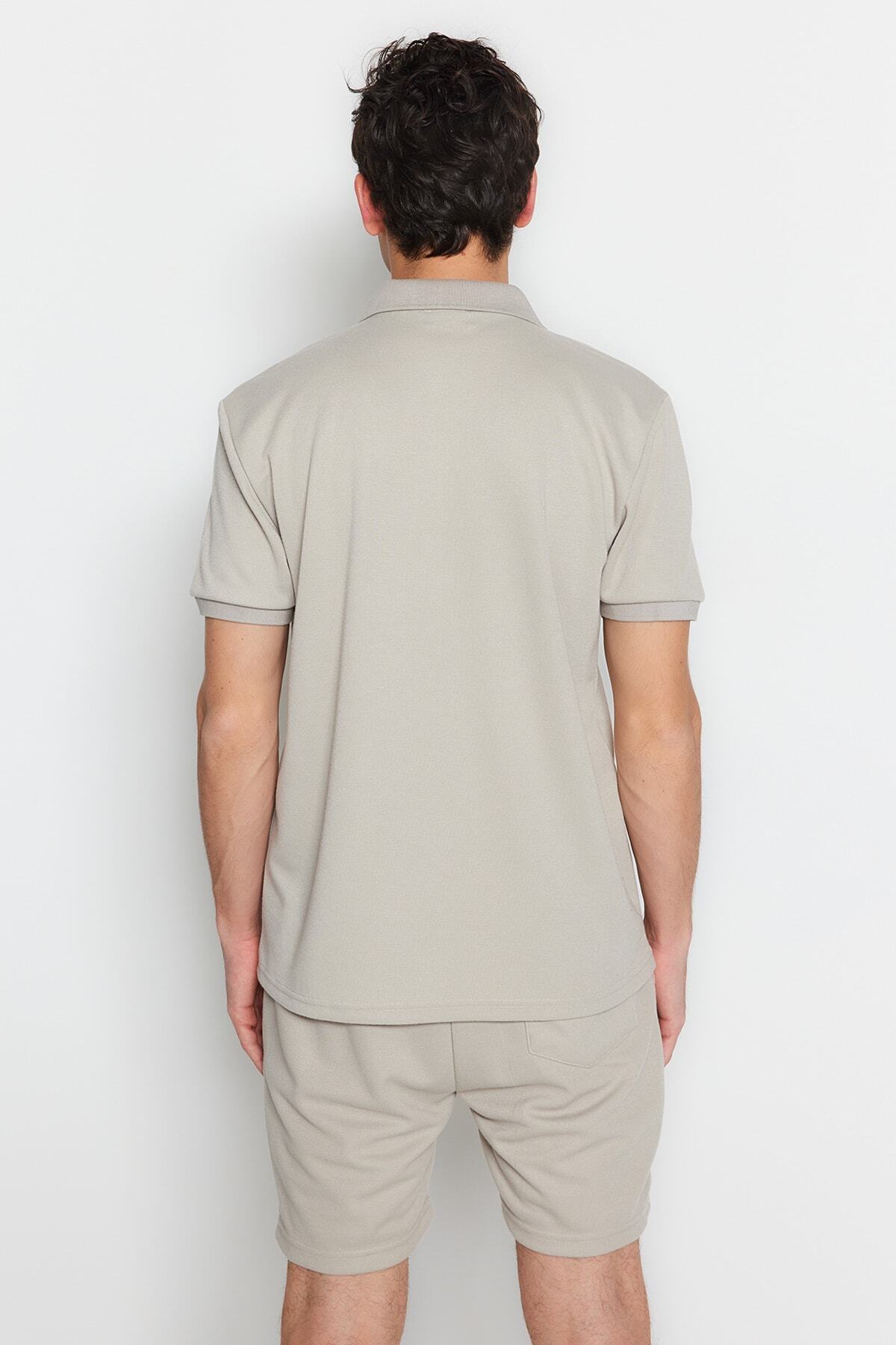 Kolekcia Trendyol-Tričko Label Appliqued POlo Collar STone Color - Regular CuT TMNSS23po00016 4