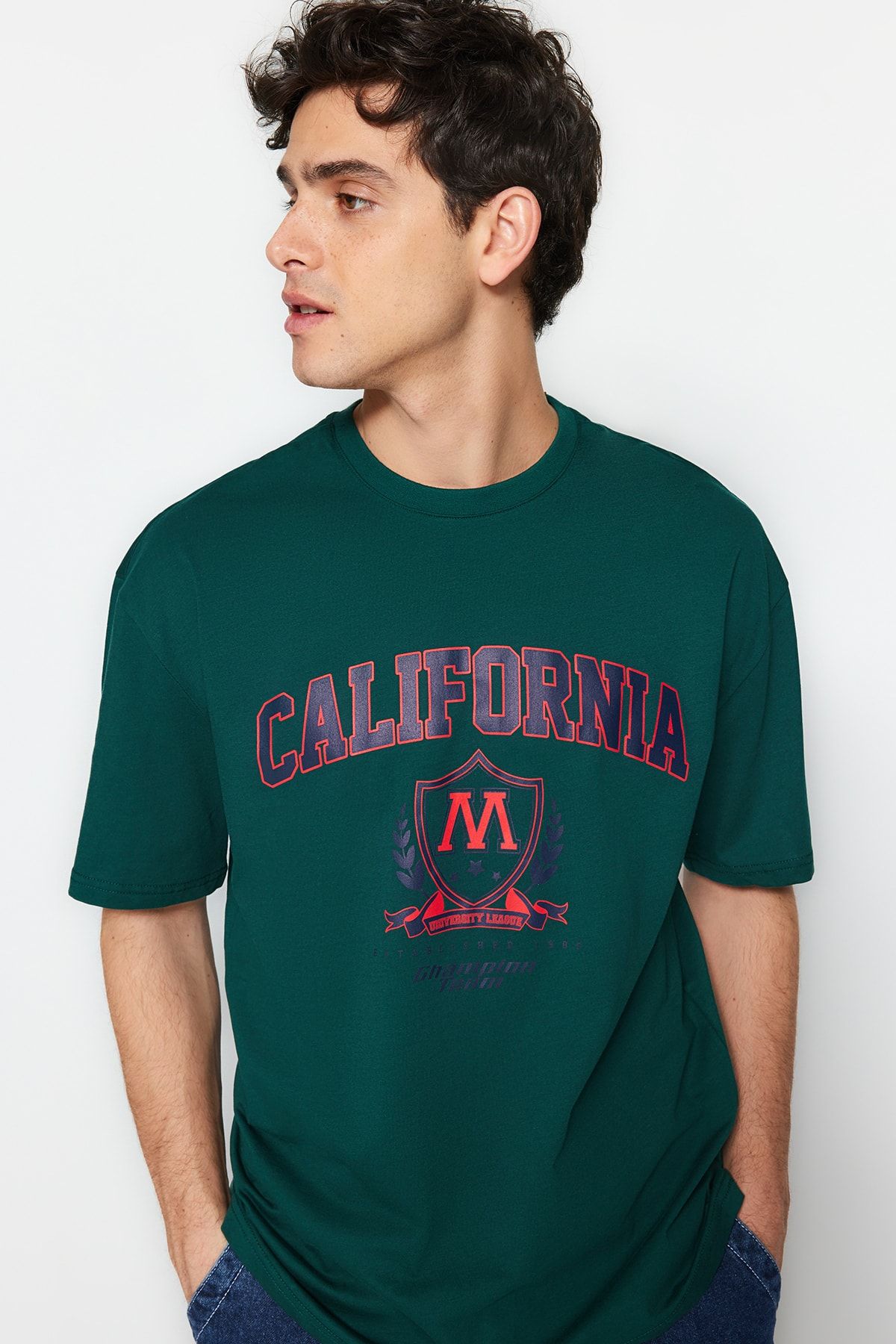 Trendyol Collection T-Shirt Grün Relaxed Fit