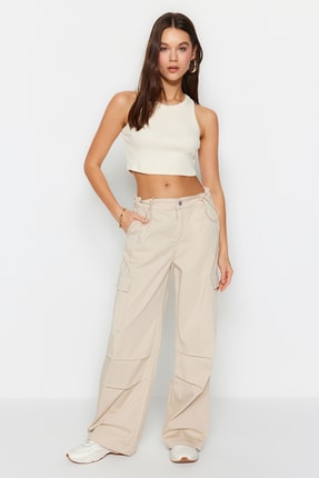 TRENDYOLMİLLA Ekru Kargo Cepli Normal Bel Saten Paraşüt Kot Pantolon TWOSS23JE00194