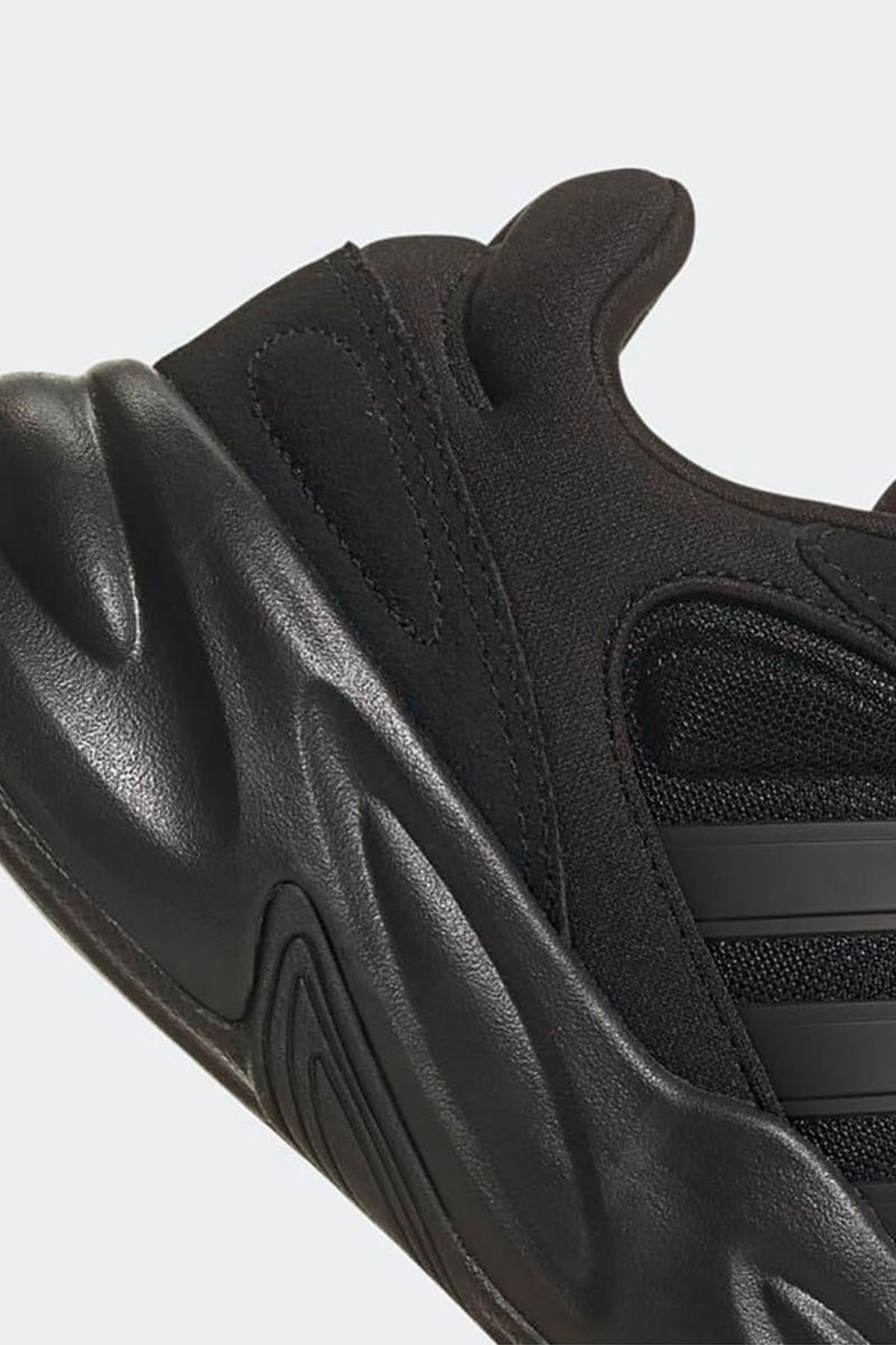 كفش كتانى دويدن زنانه مدل Ozelle Hp  آدیداس Adidas