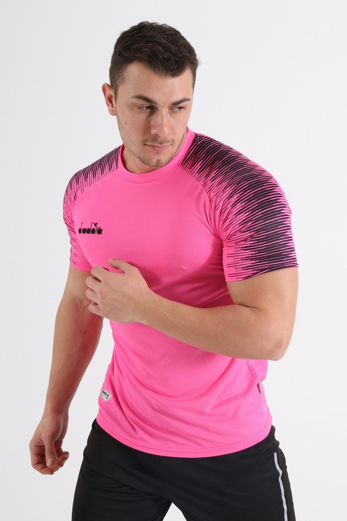 تی شرت ورزشی صورتی مردانه و زنانه تمرین ریتم Diadora
