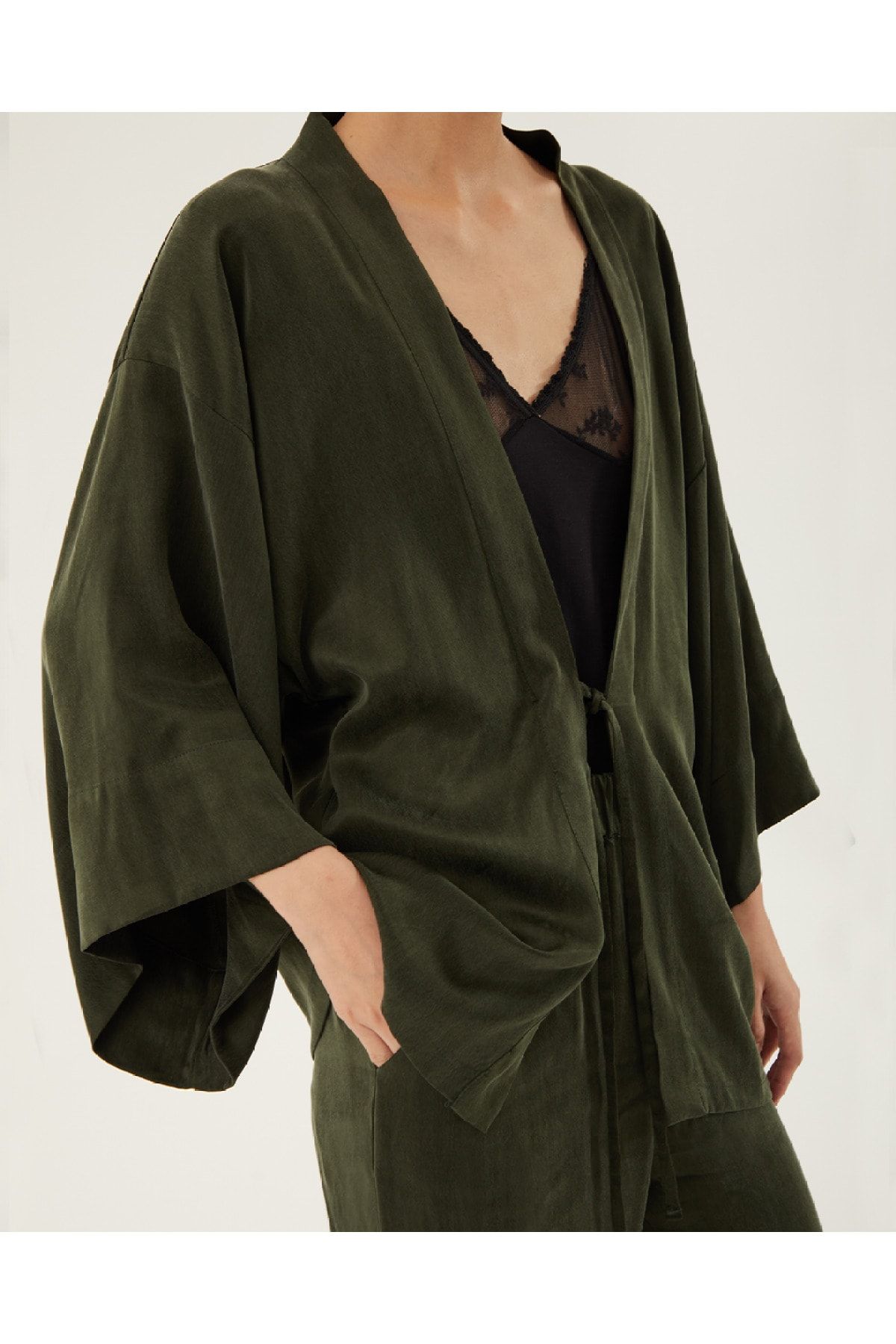 Towdoo-Day Cupro Fabric Short Kimono 3
