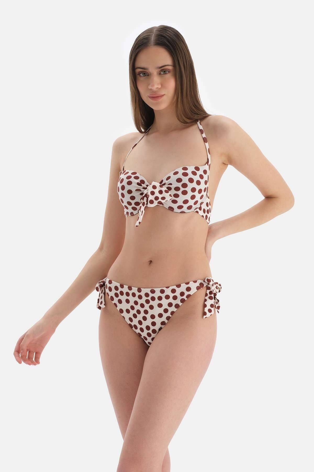 Dagi-Braun – Ecrufarbenes, bedecktes Bikinioberteil 1