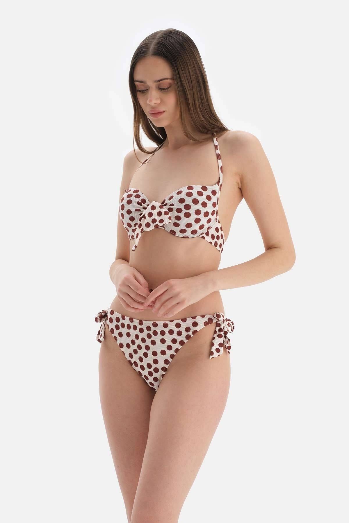 Dagi-Braun – Ecrufarbenes, bedecktes Bikinioberteil 6