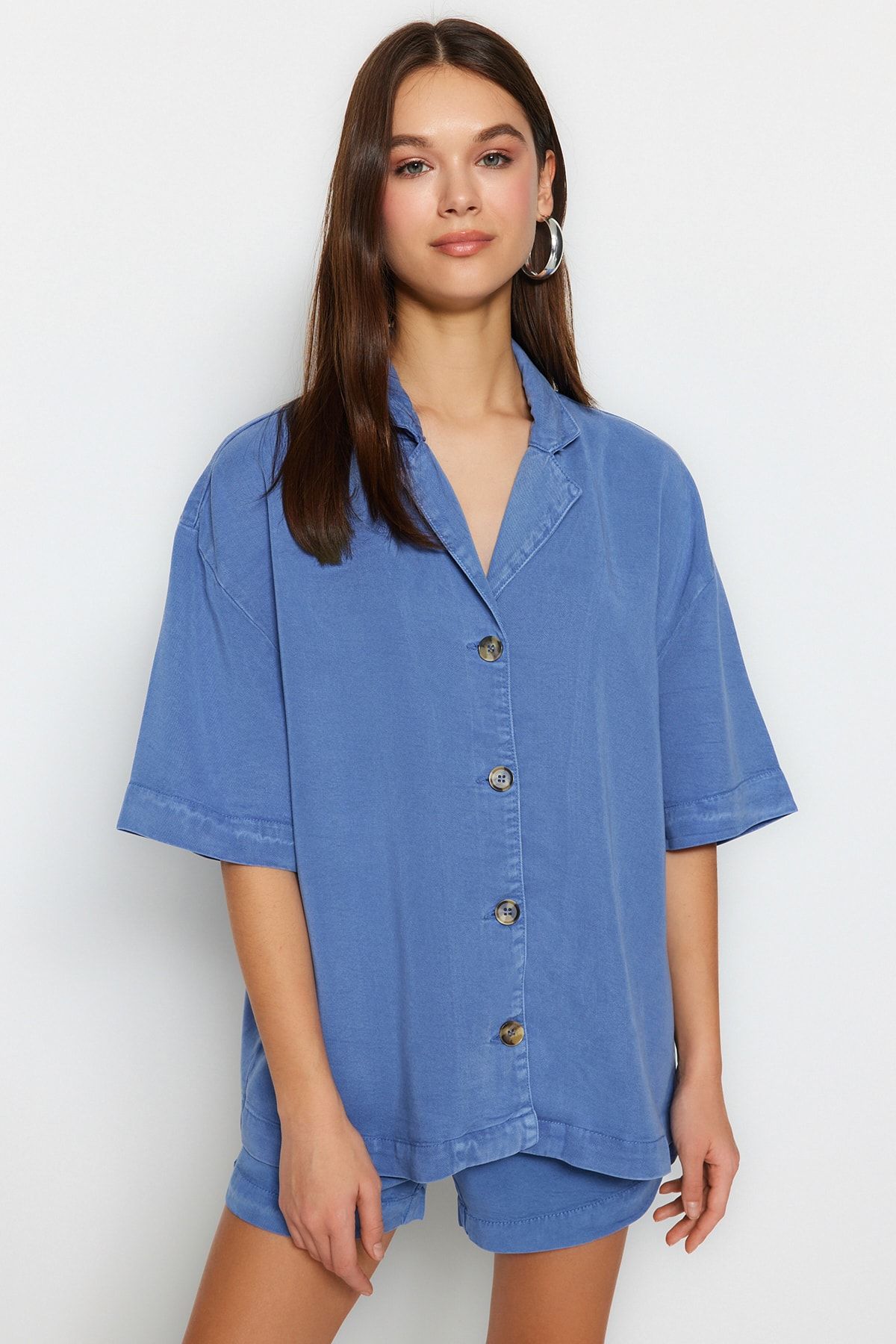 Trendyol Collection-Blaues Tencel™-Jeanshemd TWOSS23GO00410 2
