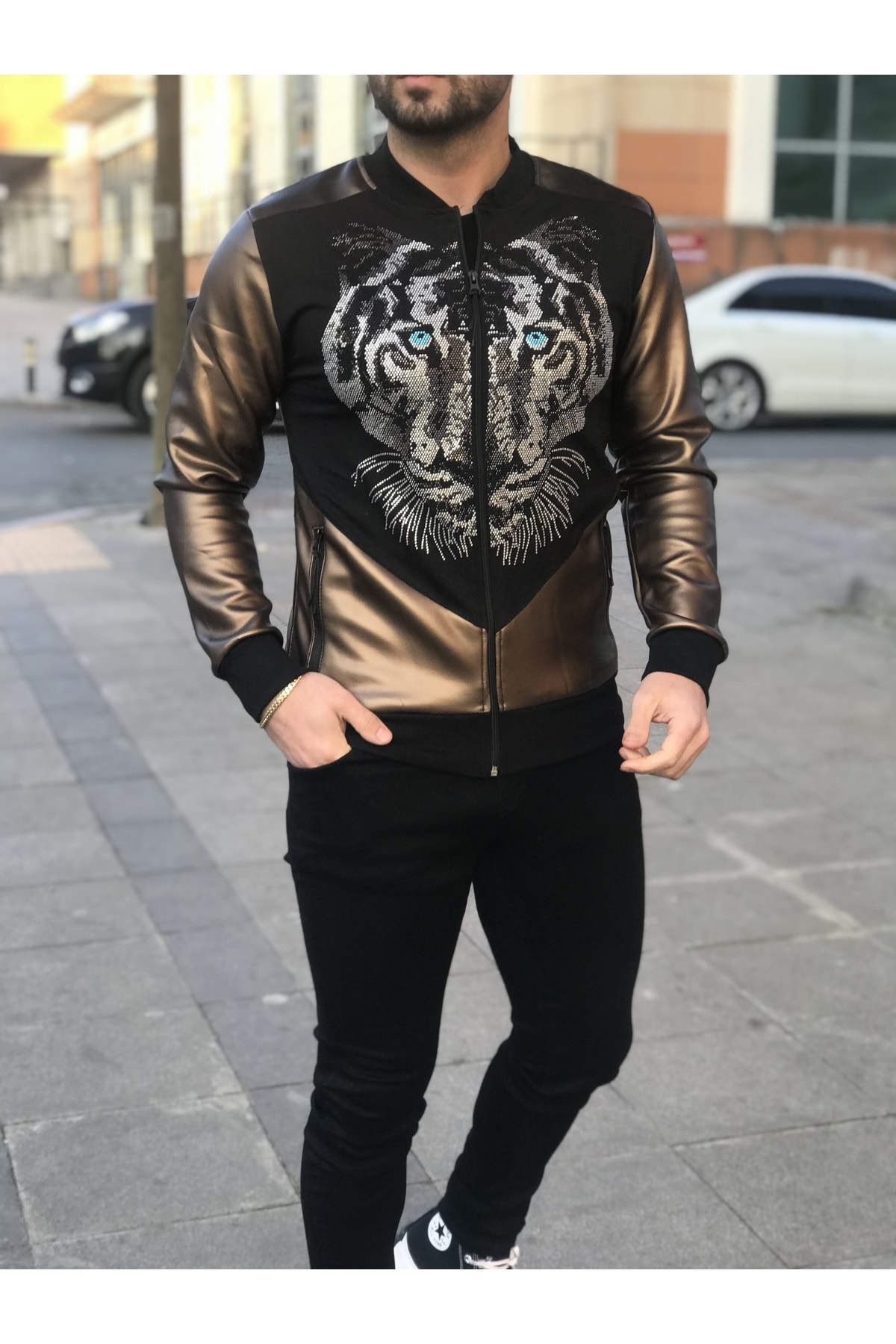 کاپشن  Rvs001622334