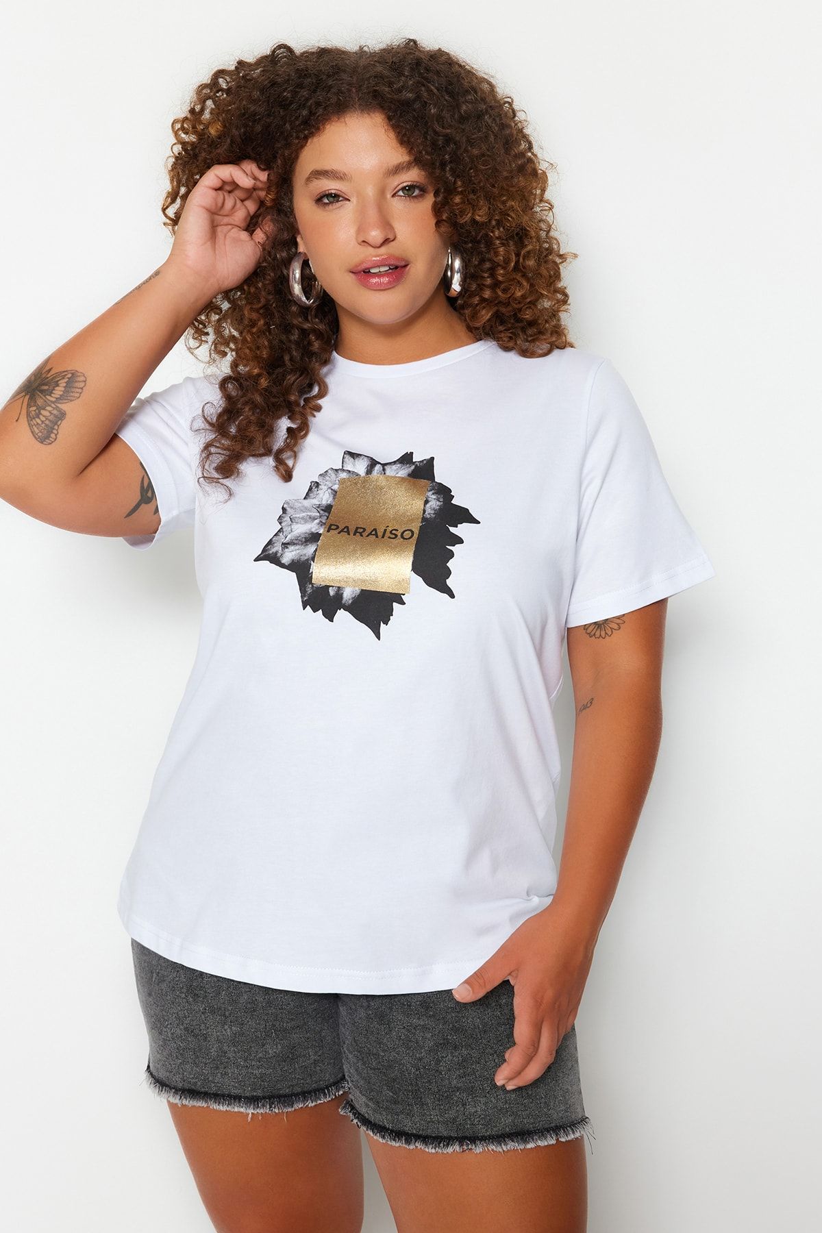 Trendyol Curve Biele tričko s potlačou Crew Neck – 100 % bavlna TBBSS23BF00032