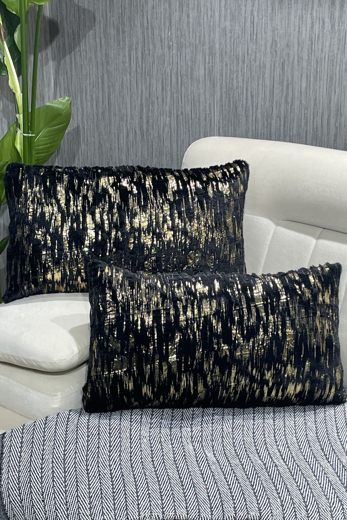 Paris Life-Gilded Plush Rabbit Rabbit Throw Pillow Case Rectangular - Black 2