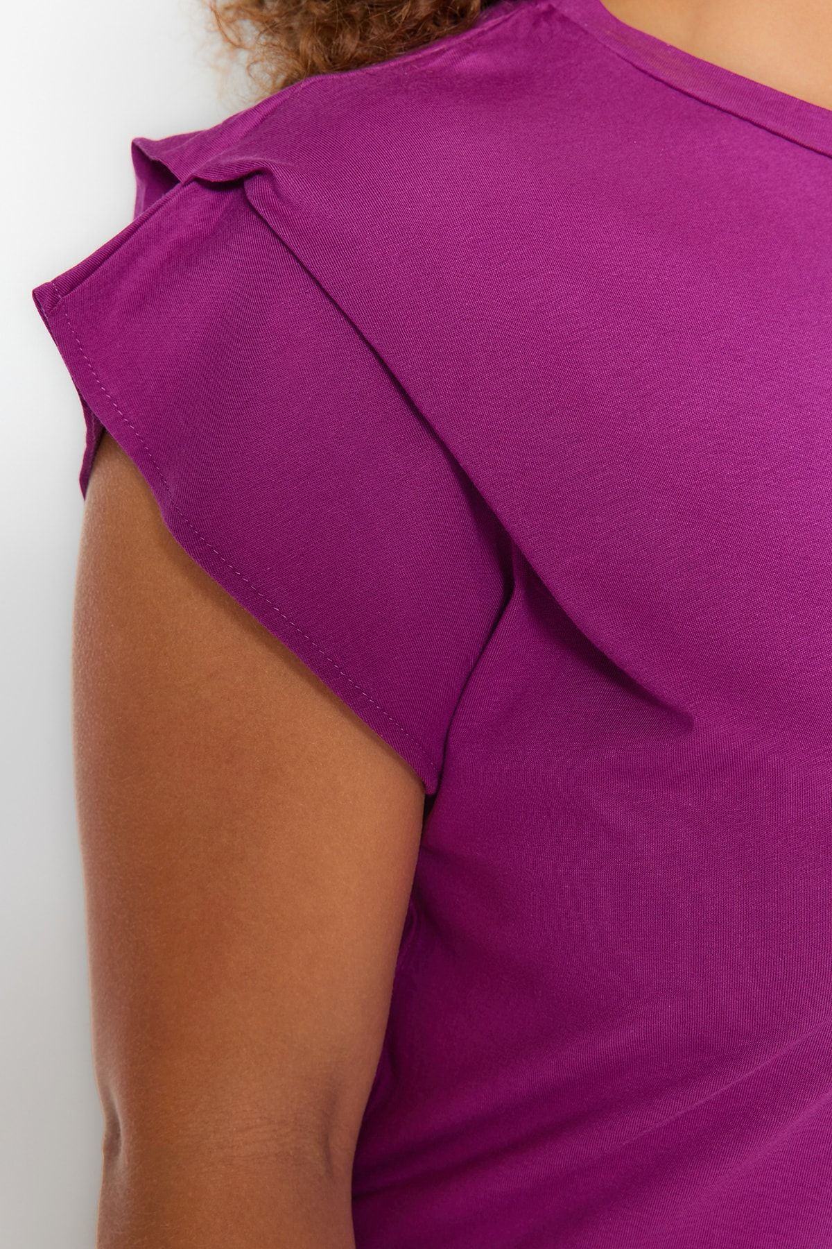 Trendyol Curve-Tricou violet cu gât crew - 100% bumbac cu detaliu mâneci TBBSS22BF0023 4
