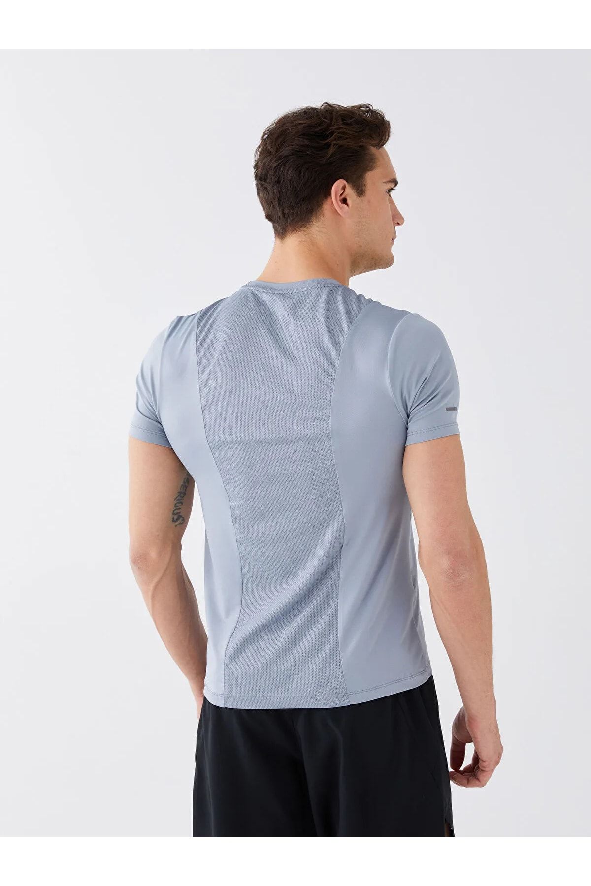 LC Waikiki T-Shirt Blau Regular Fit Fast ausverkauft FN8236