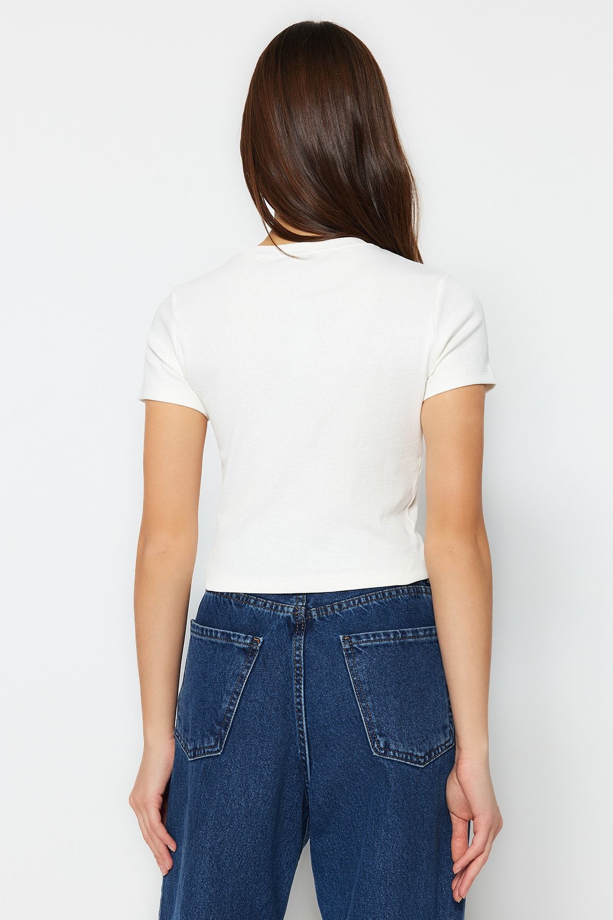 Trendyol Collection-Bluză tricotată elastică cu nervură, cu detaliu albă, cu decolteu roșu, TWOAW21BZ0638 6