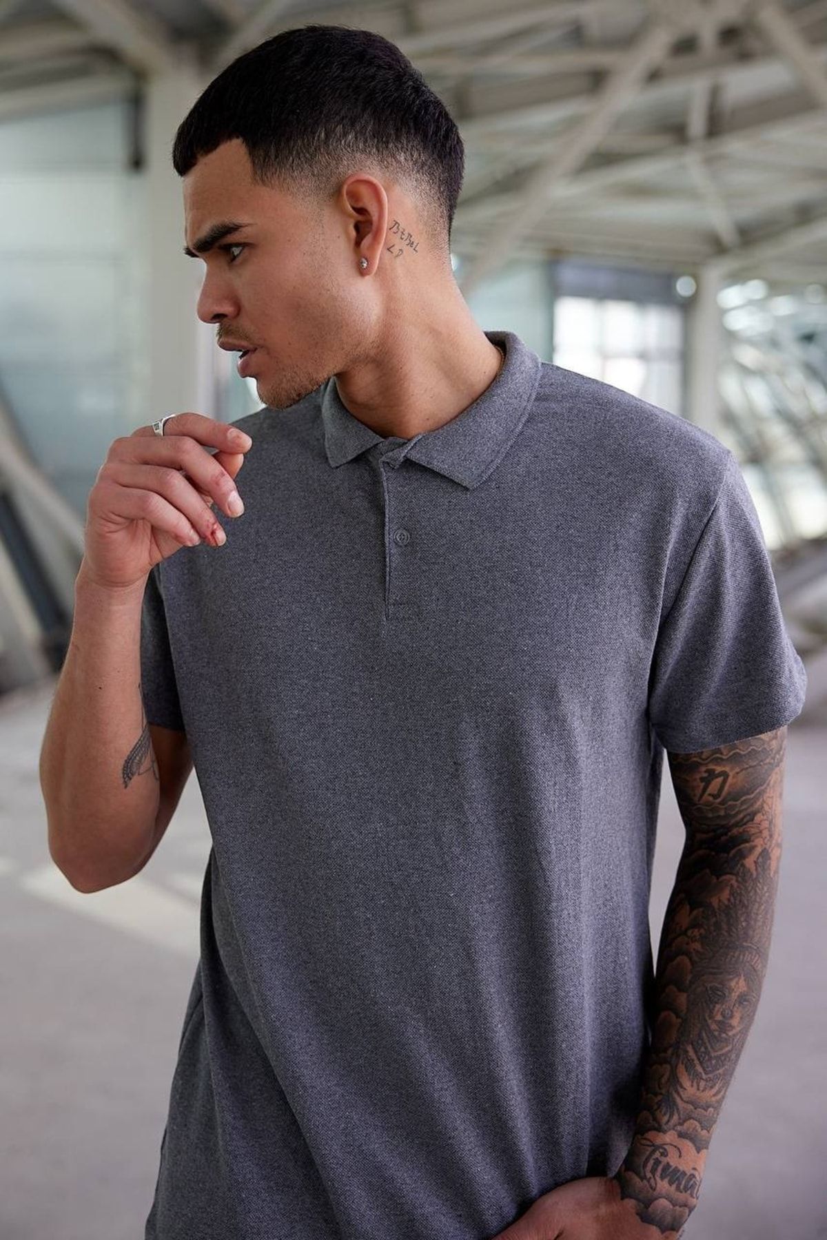 Dark gray outlet polo