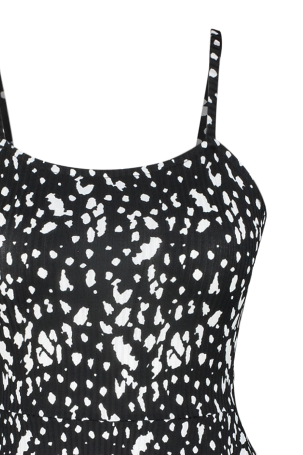 Trendyol Collection-Fekete pántos Flounce mini kötött jumpsuit rövidnadrággal TWOSS23TU00044 8
