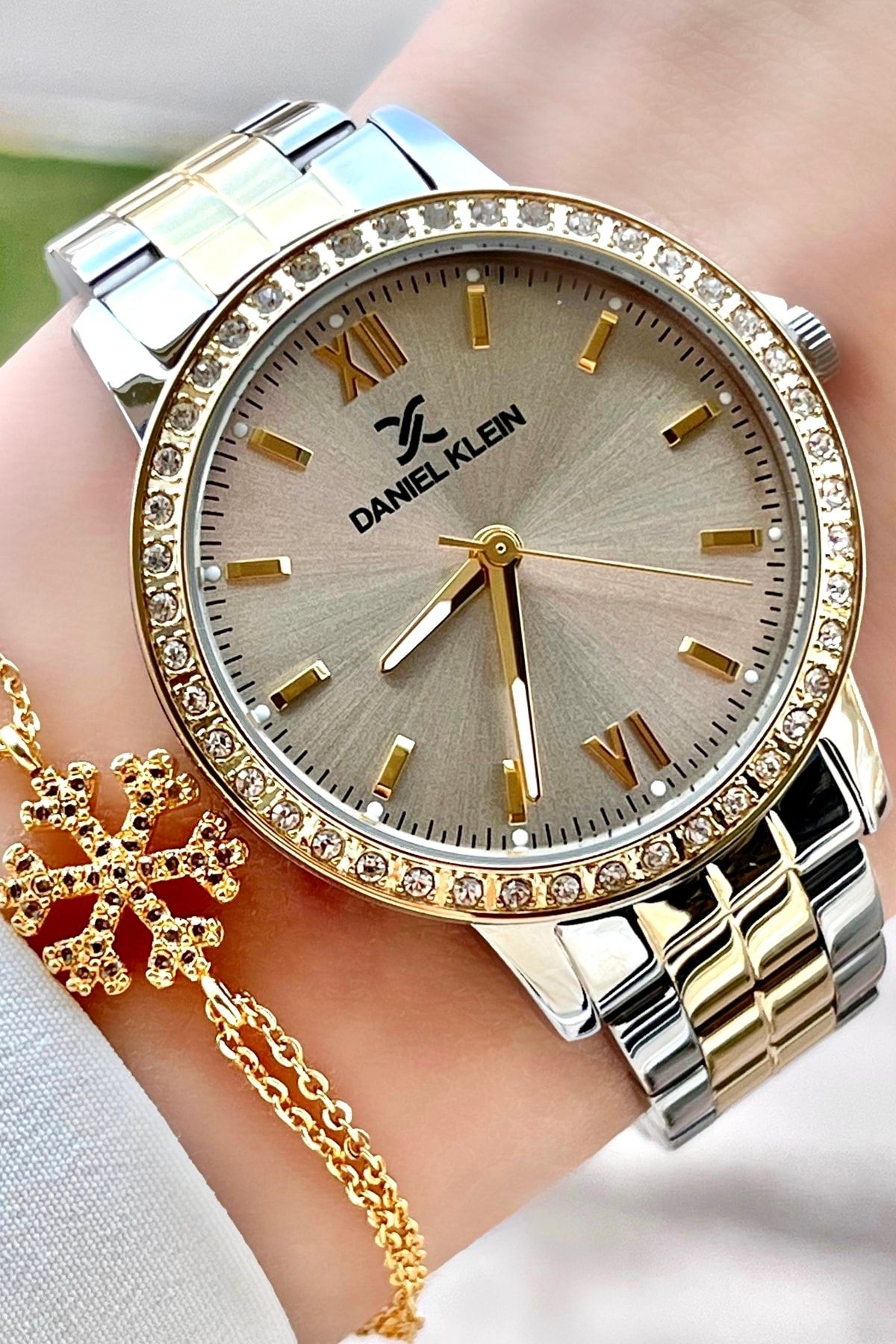 874. A well-preserved and attractive yellow gold wristwatch with date and  bracelet - Issuu