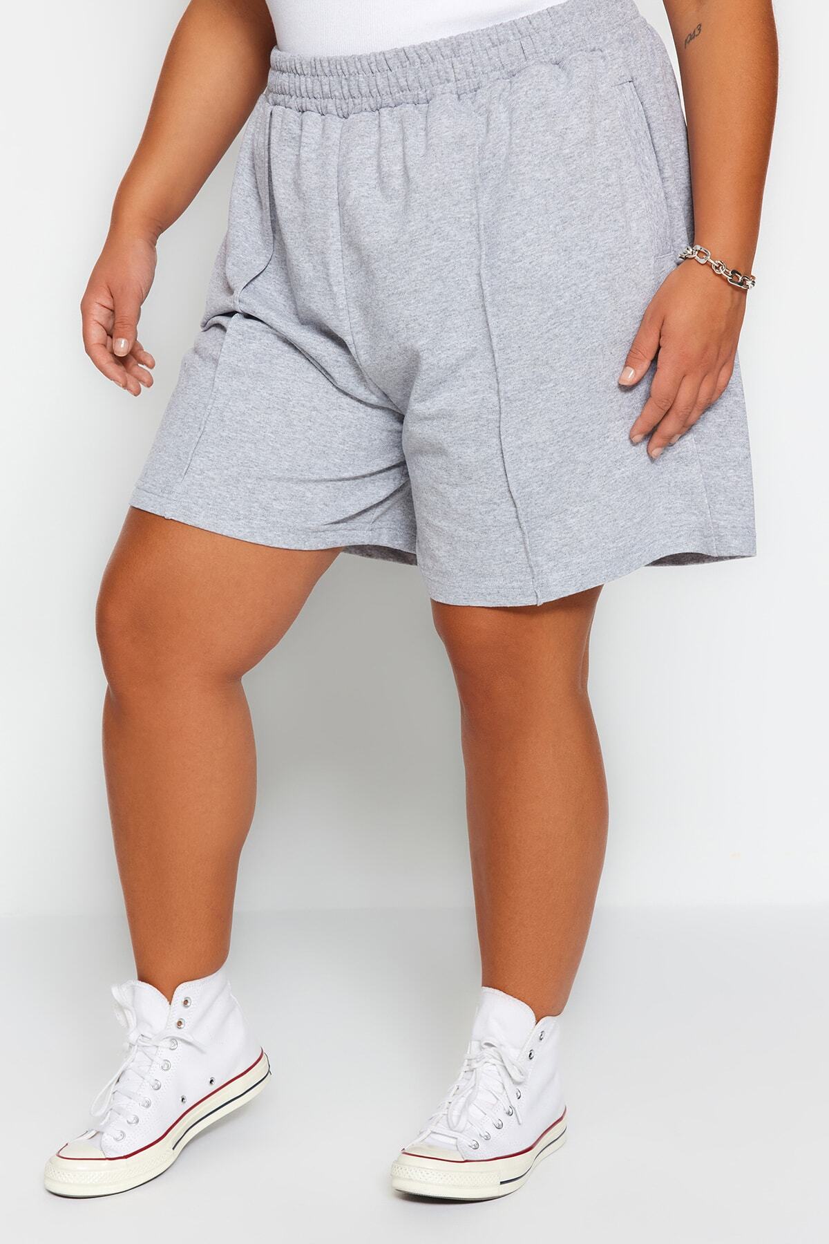 Trendyol Curve-Graue, dünne, gerippte, gestrickte Shorts in Übergröße TBBSS23AP00004 5