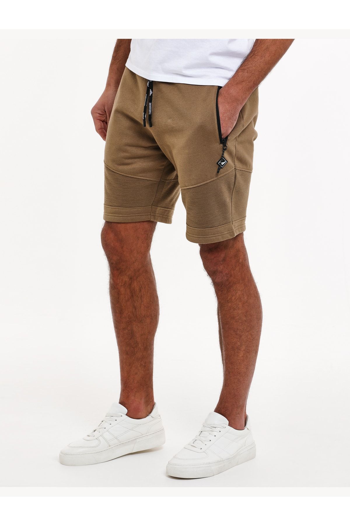 Threadbare Shorts Beige Mittlerer Bund Fast ausverkauft
