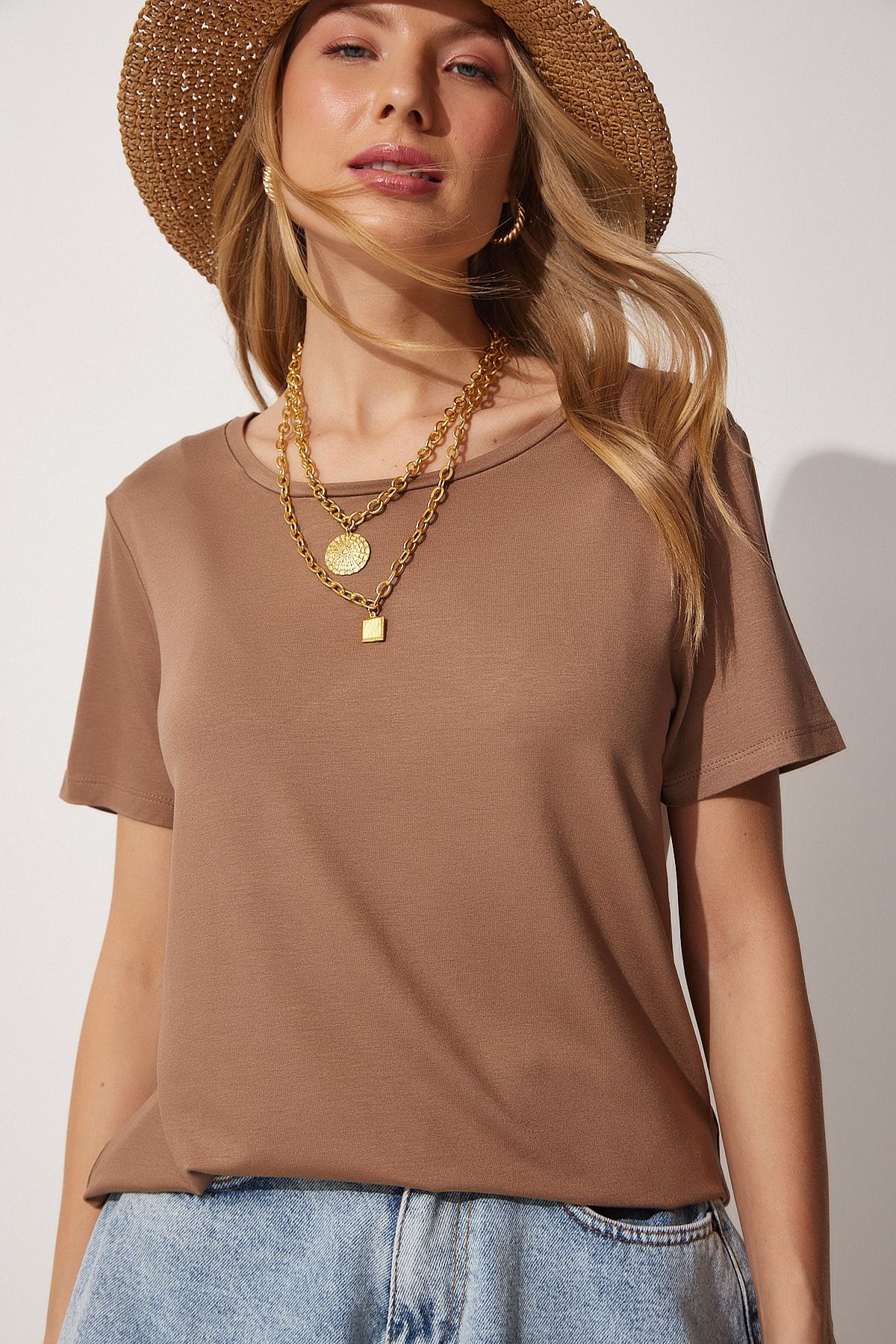 Happiness İstanbul T-Shirt Braun Regular Fit Fast ausverkauft