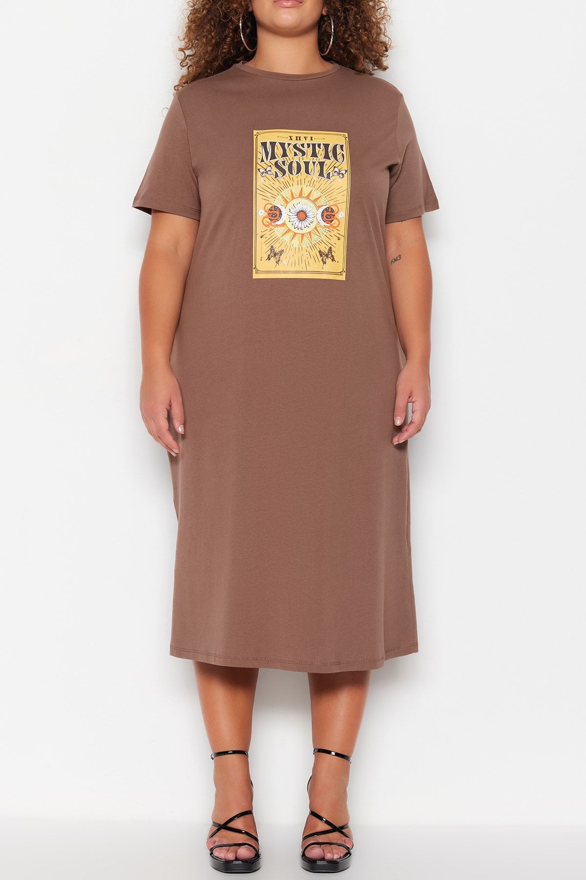 Trendyol Curve-Plus Size Brown Knitted Dress - Crew Neck, Print and Slit, 100% Cotton Tbbss23Ah00156 4