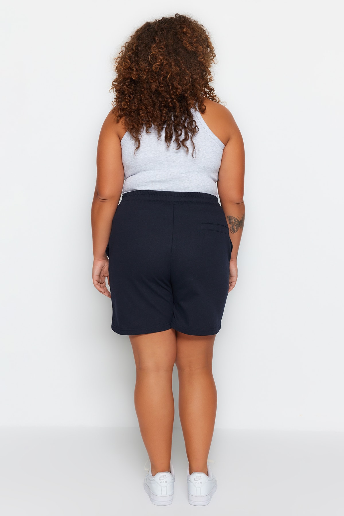 Trendyolmilla  Lacivert İnce Nervürlü Örme Büyük Beden Şort TBBSS23AP00004 - Görsel 6