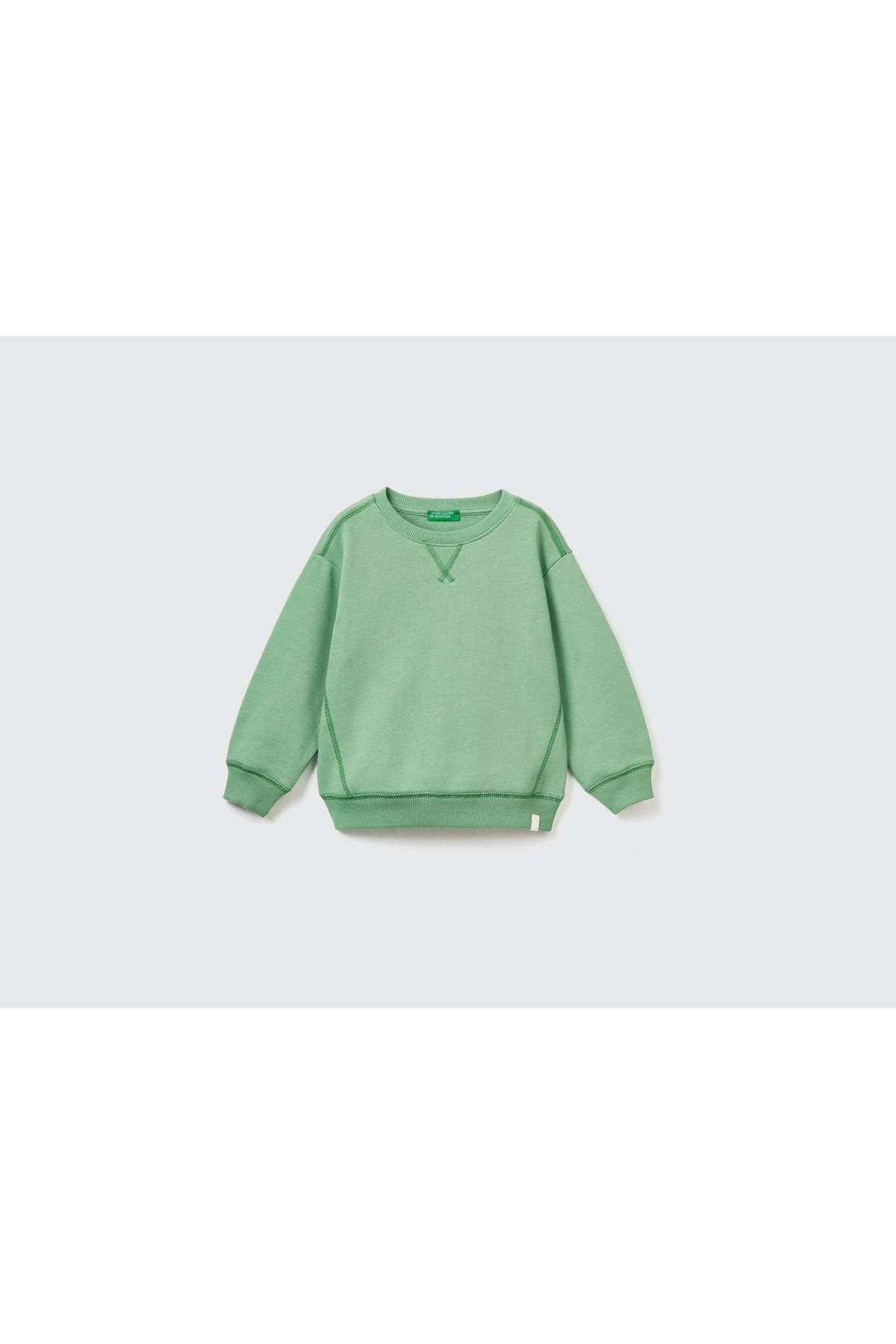 chanel logolu sweatshirt