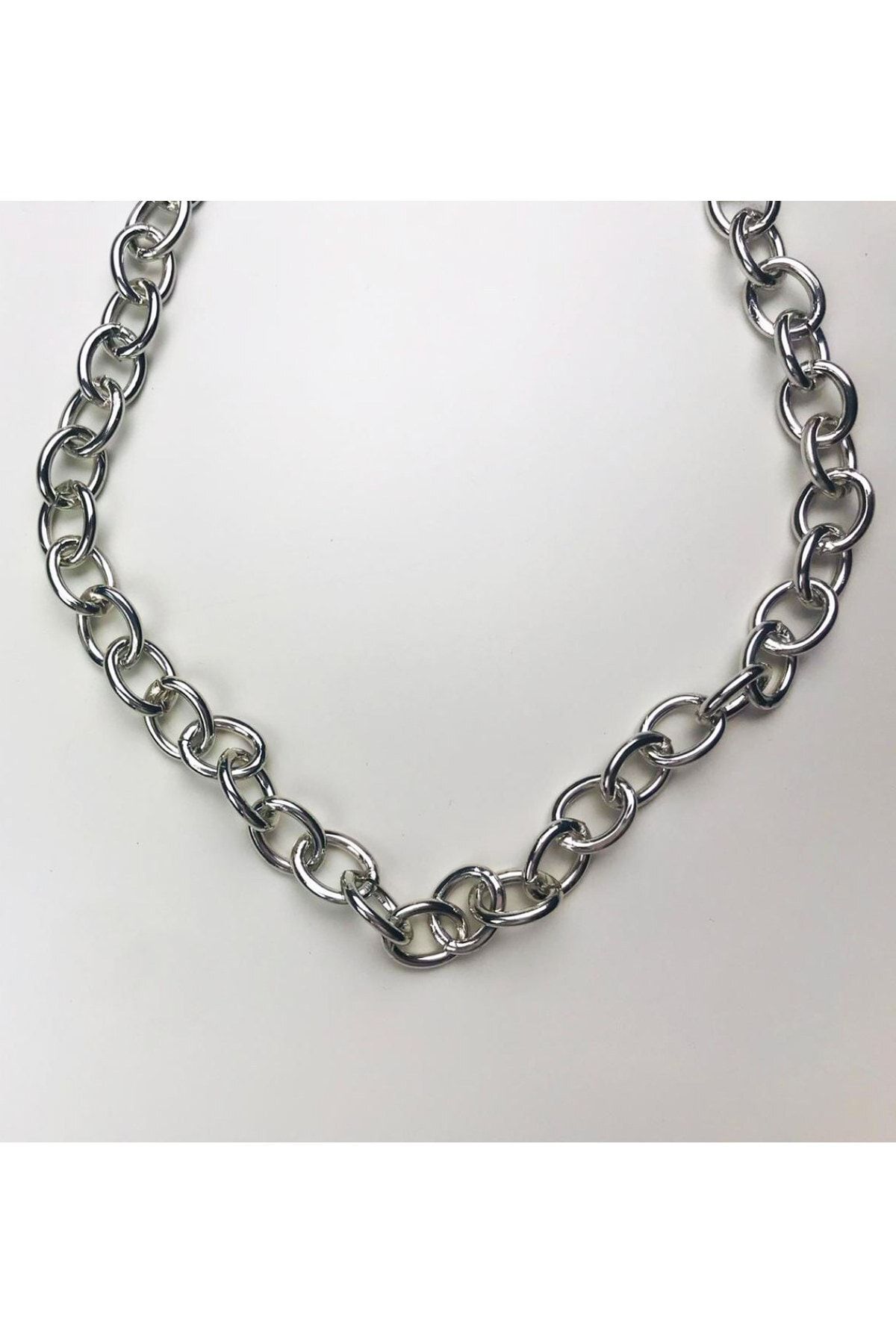 Silver colour best sale chain