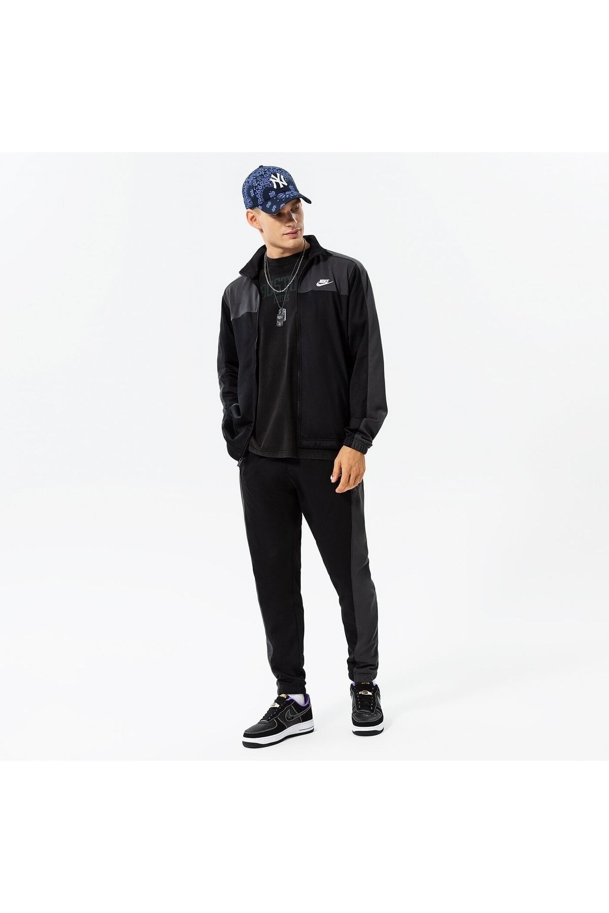 Nike Sweatsuit set Black Trendyol