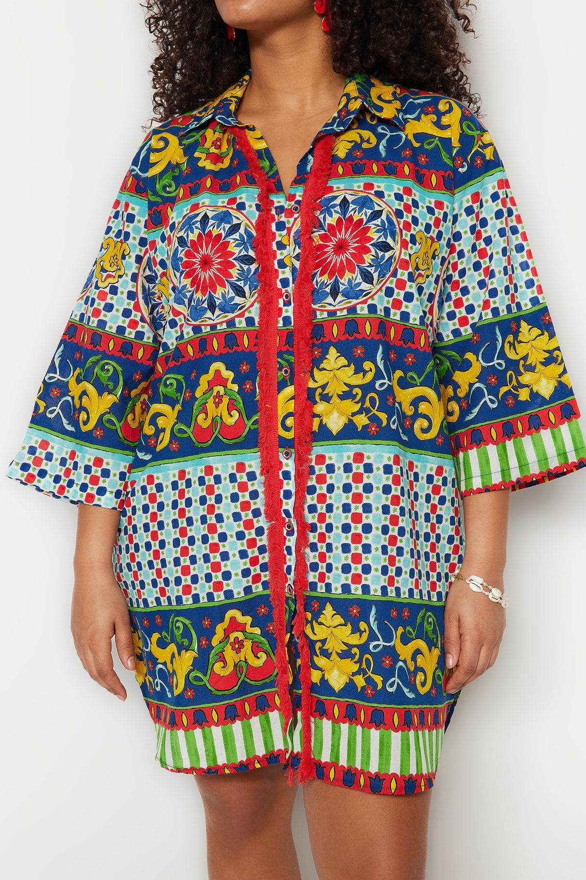 Trendyol Curve-Multicolor Ethnic Pattern Woven Beach Wear Plus Size Shirts Tbbss23Ax00000 3