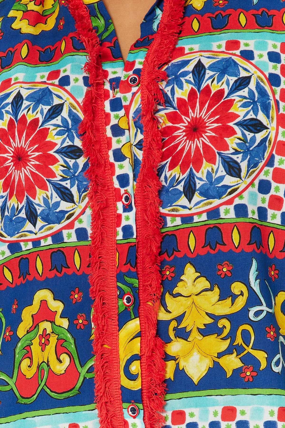 Trendyol Curve-Multicolor Ethnic Pattern Woven Beach Wear Plus Size Shirts Tbbss23Ax00000 4