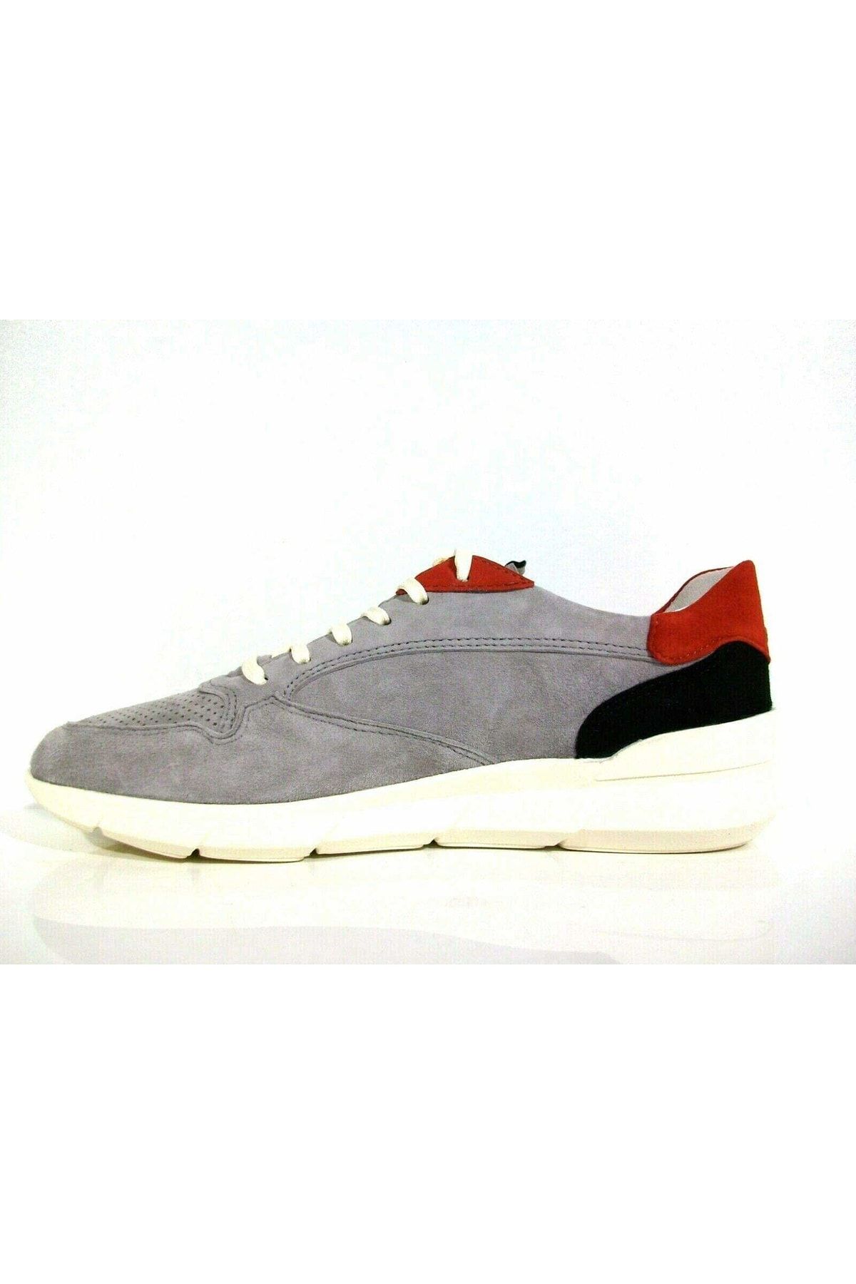 Camel Active Sneaker Grau Flacher Absatz Fast ausverkauft