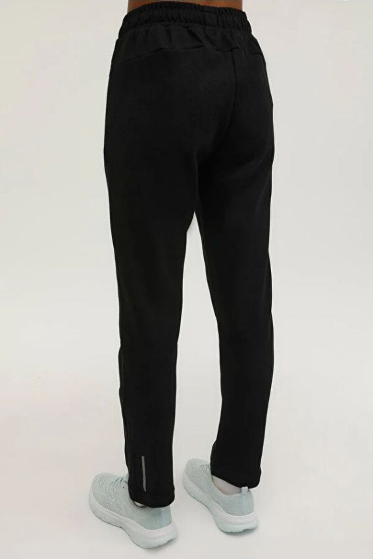 Women's black track pants 2025