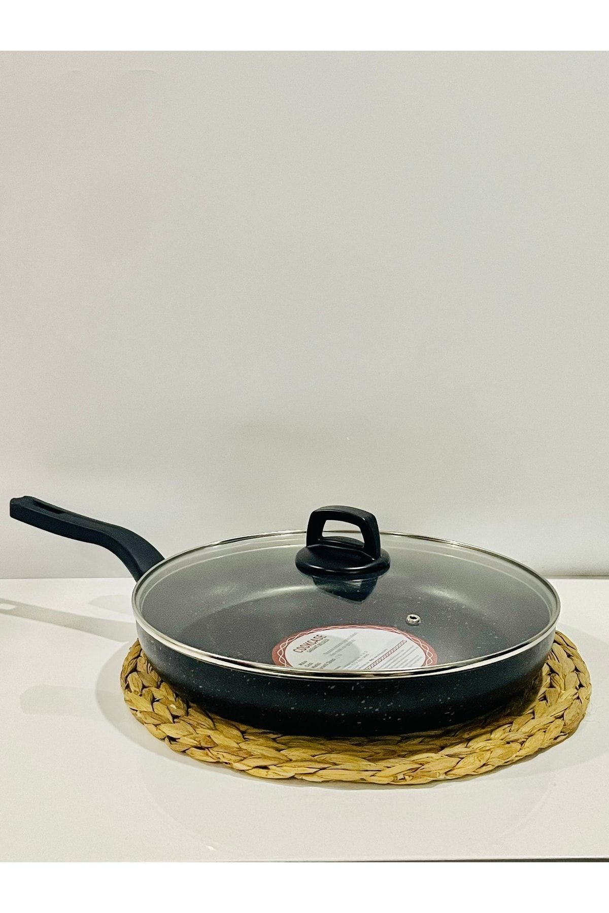 Glass shop frying pan