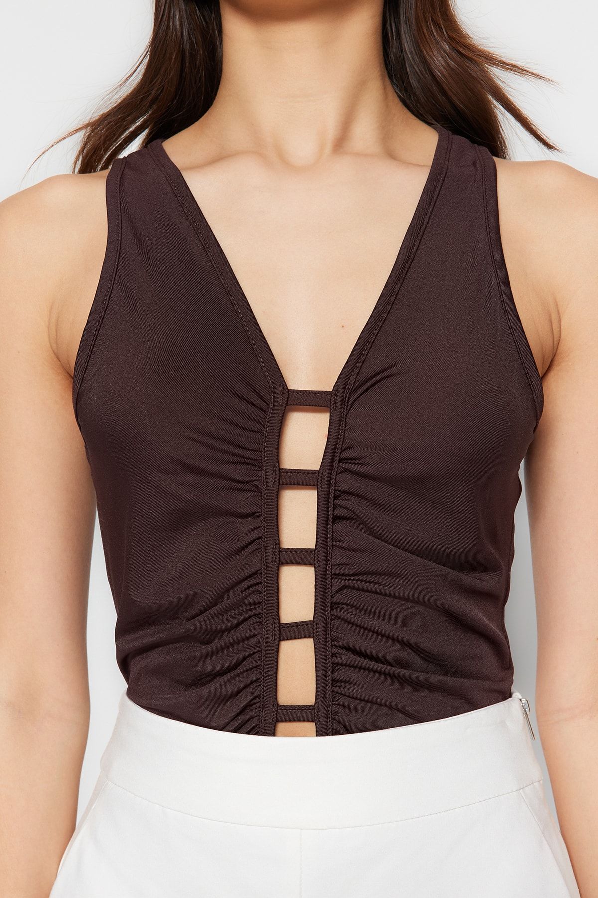 Trendyol Collection Body Braun Slim Fit OB7093